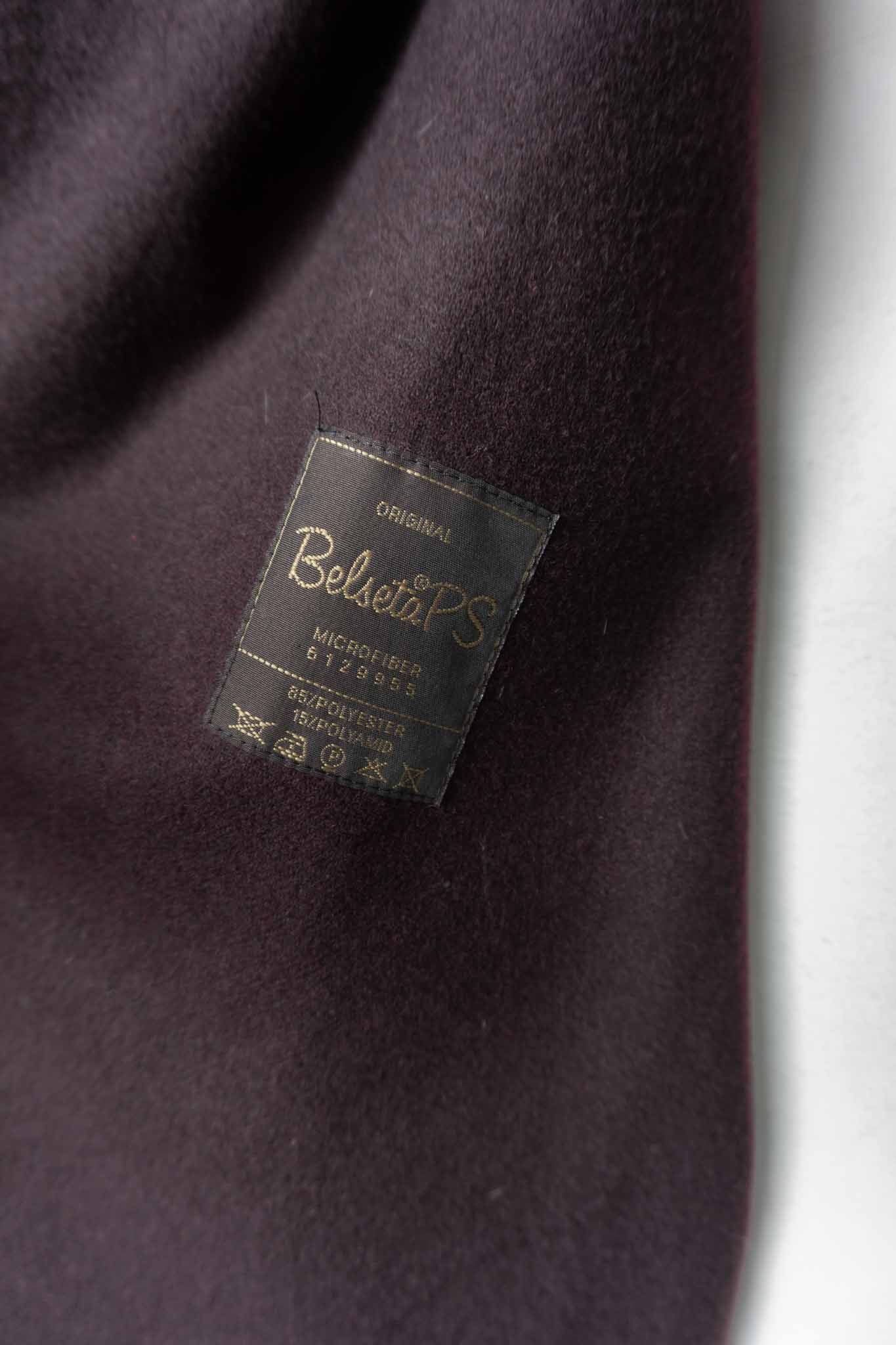 Schwarzer Vintage Mantel mit weinrotem Futter, Avantgarde-Schnitt