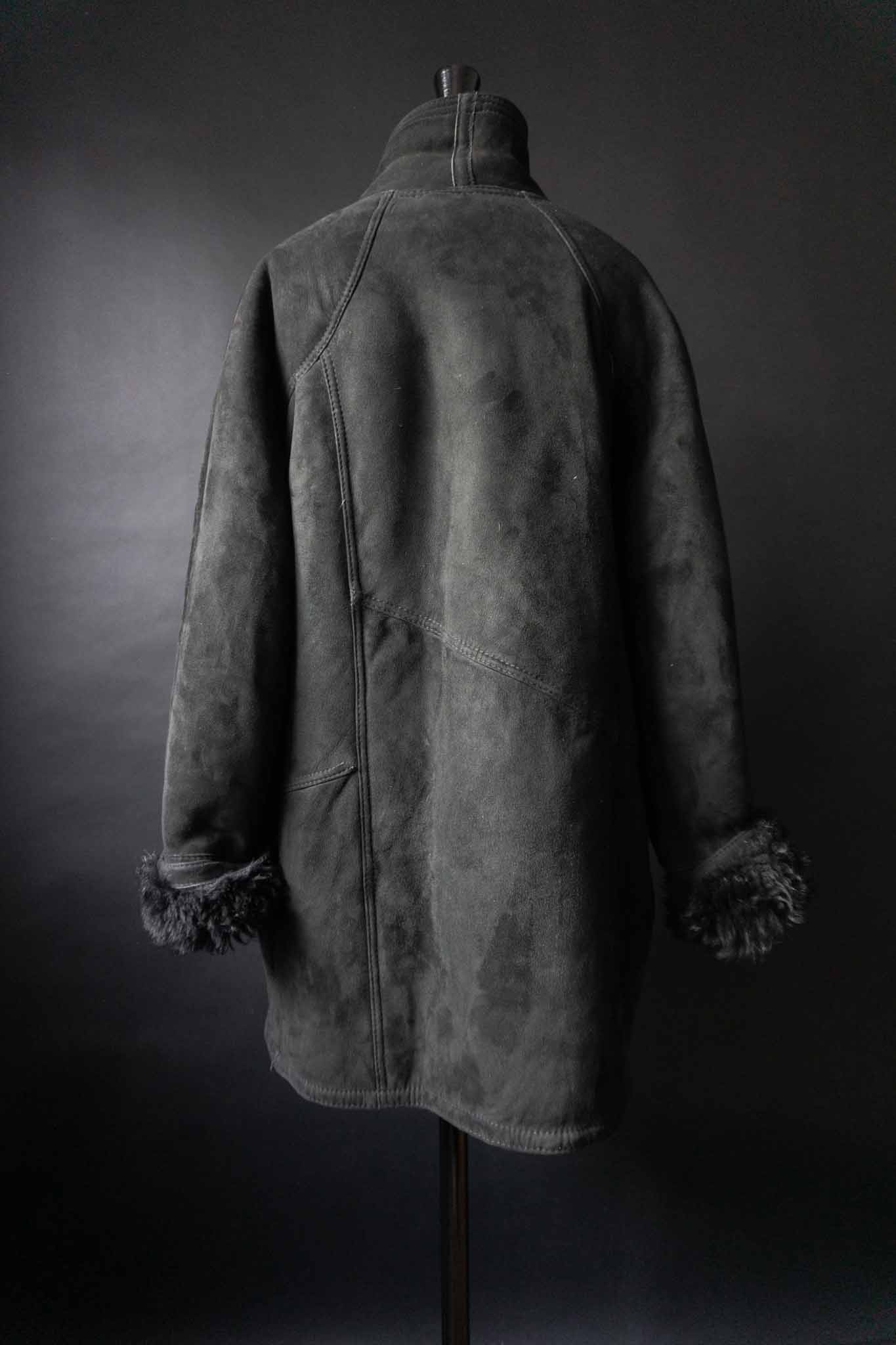 Vintage Lammfell Mantel, Schwarz, S–M theplaincircle vintage