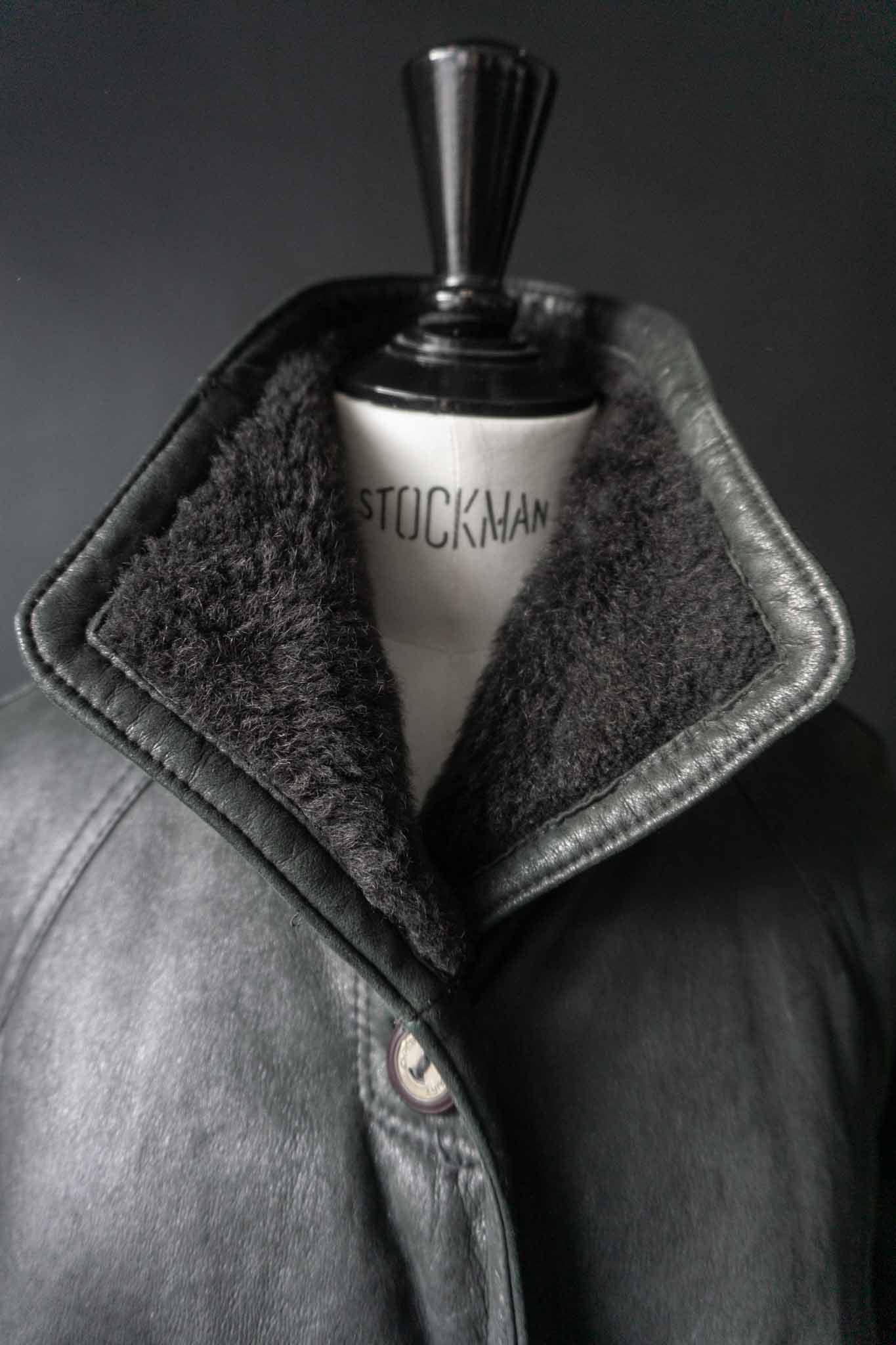 Vintage Lammfell Mantel Christ, Schwarz, S–M theplaincircle vintage