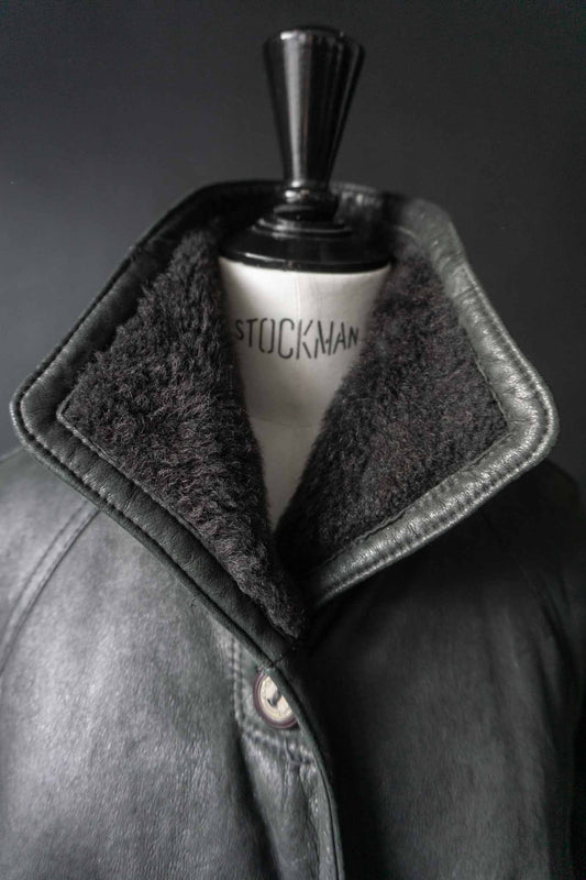 Vintage Lammfell Mantel Christ, Schwarz, S–M theplaincircle vintage