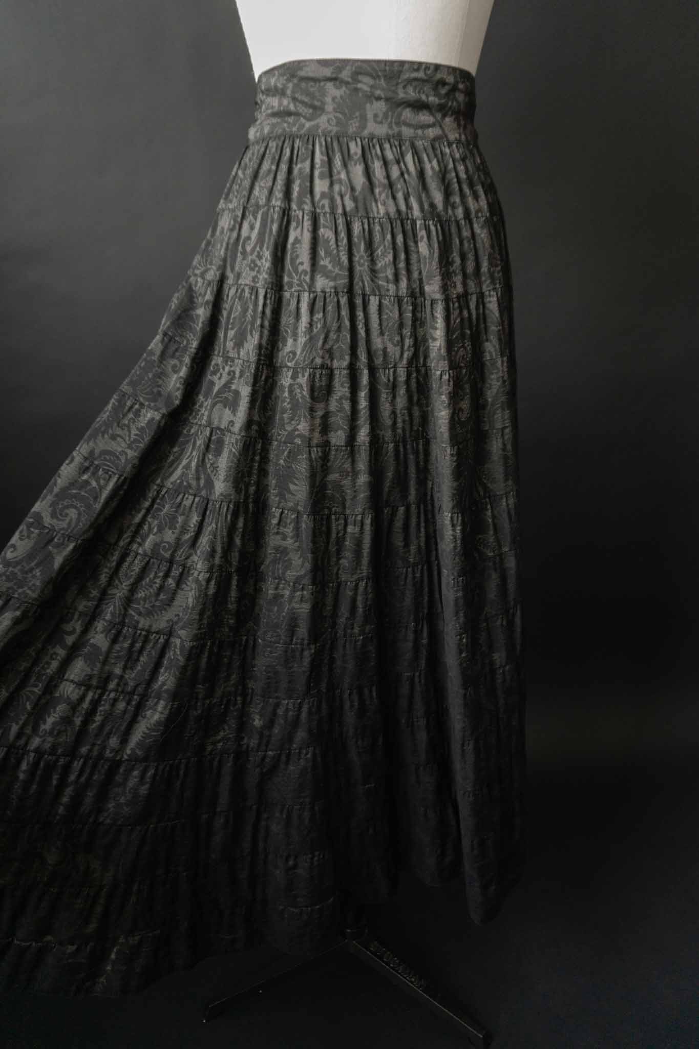 Vintage 80s Midirock, Floral, XS–S theplaincircle vintage