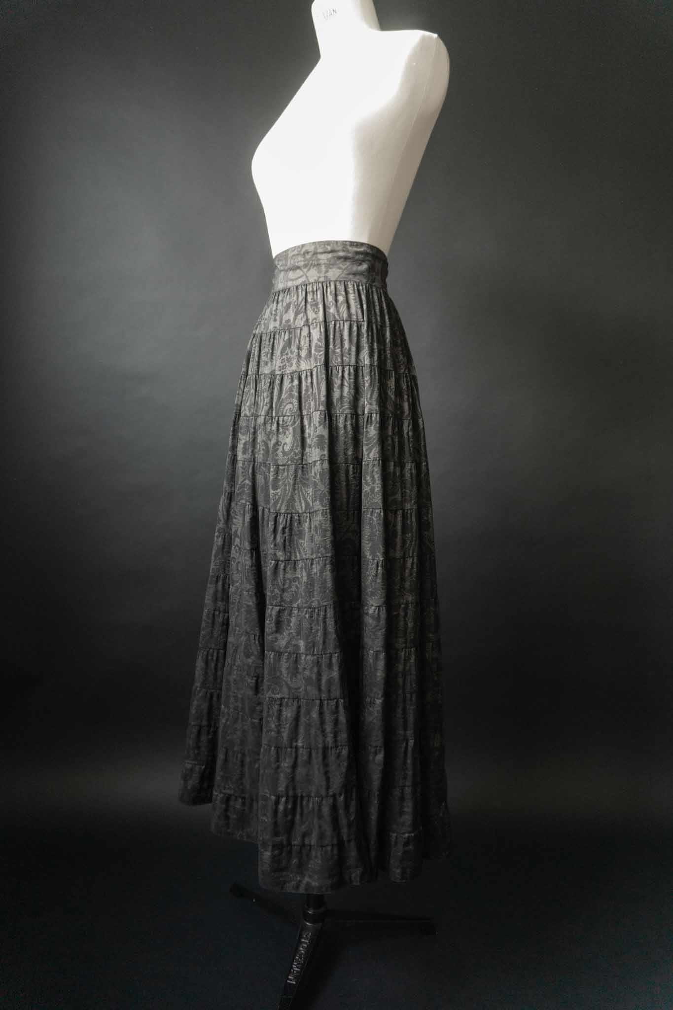 Vintage 80s Midirock, Floral, XS–S theplaincircle vintage