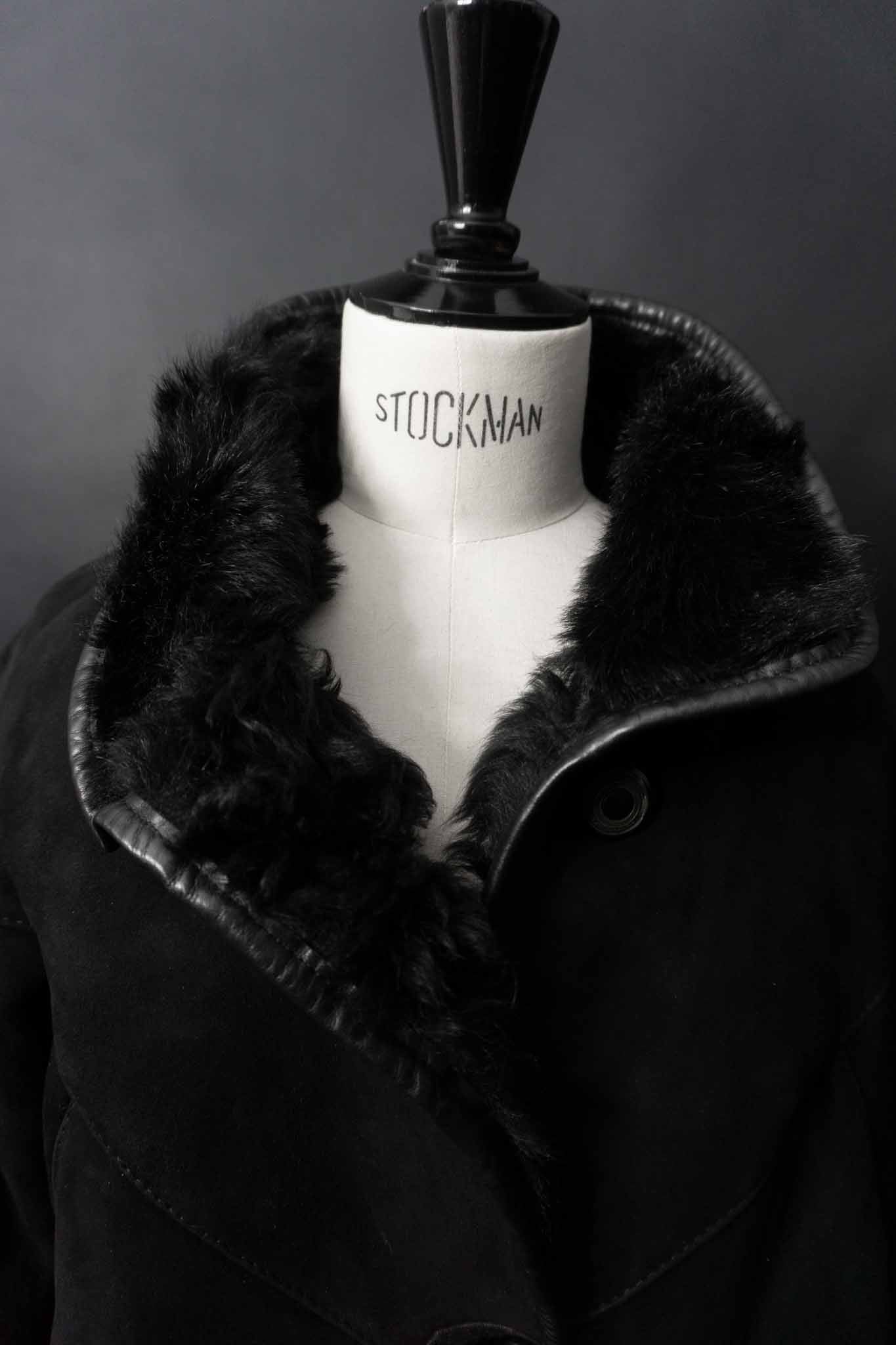 Schwarzer Vintage Lammfellmantel aus Italien mit echtem Shearling-Futter