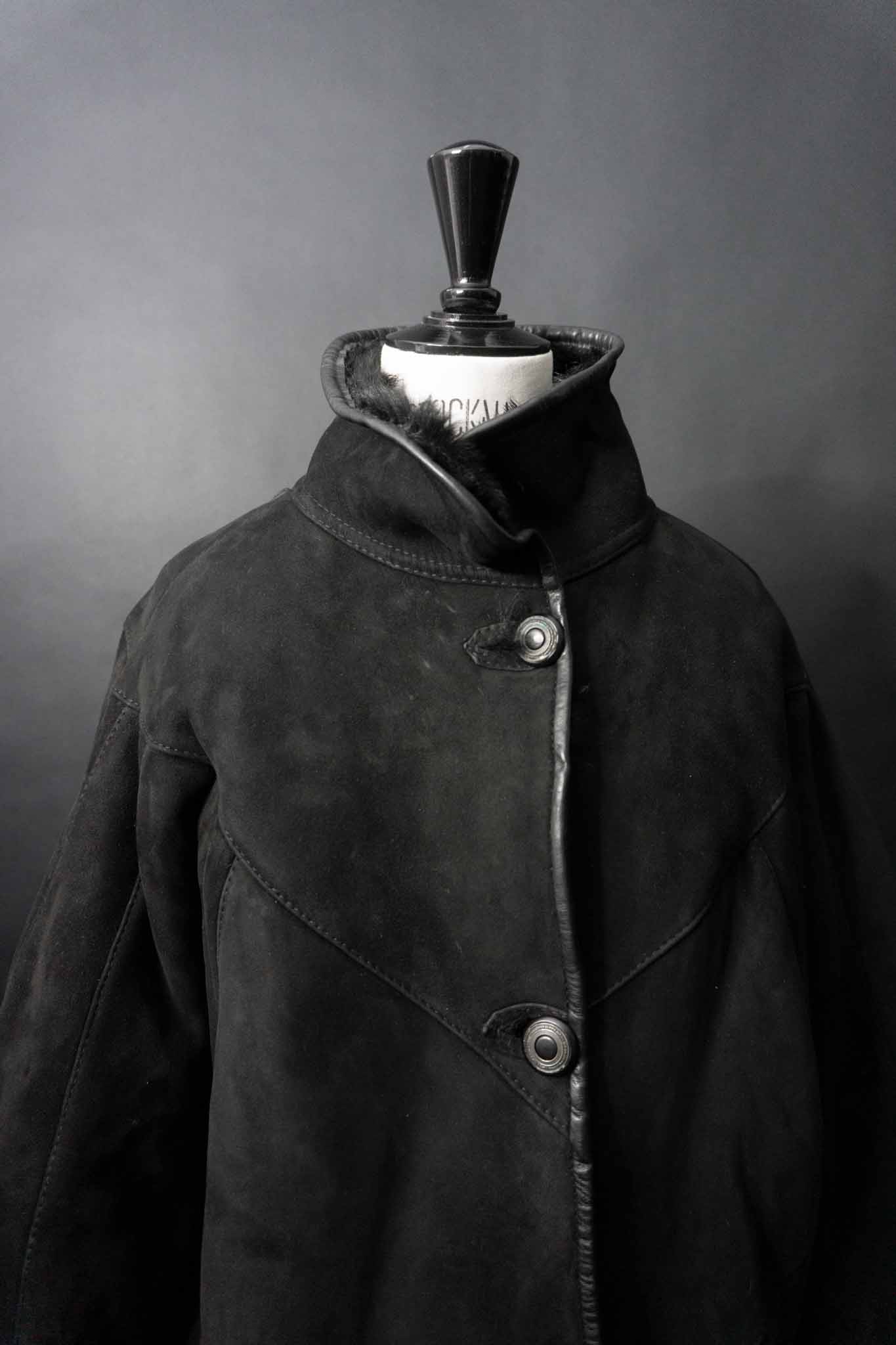 Schwarzer Vintage Lammfellmantel aus Italien mit echtem Shearling-Futter