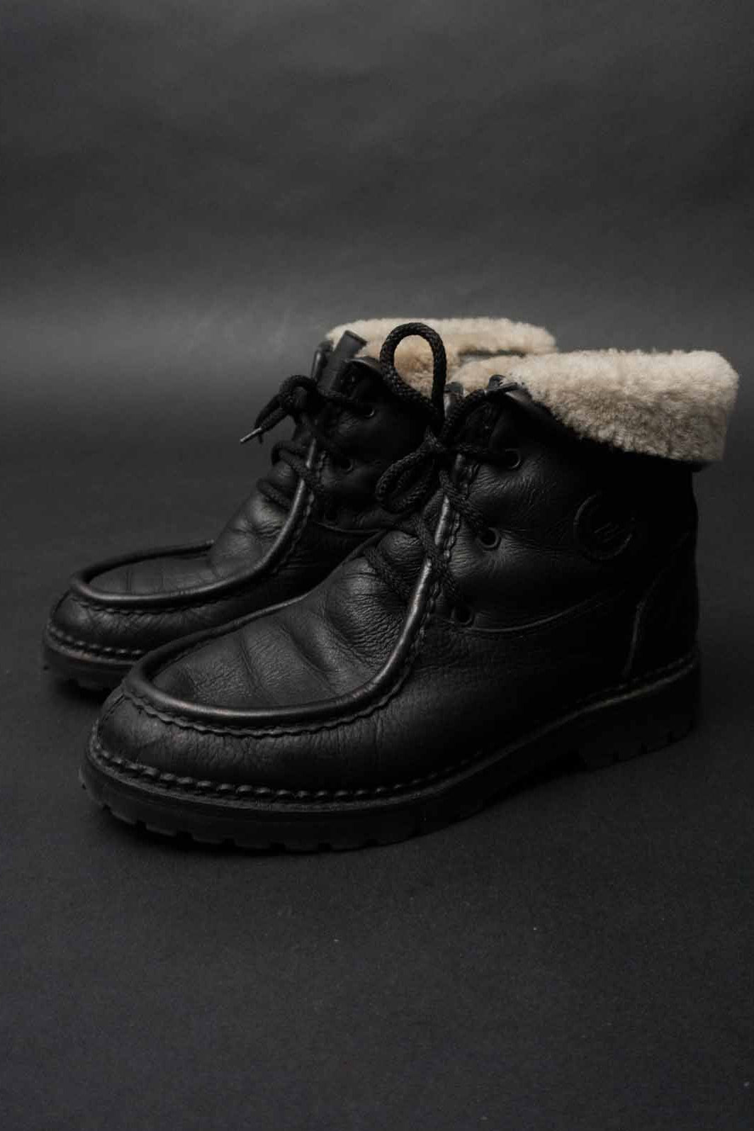 Vintage schwarze Shearling Boots aus Echtleder mit Lammfellfutter – 1980er Jahre
