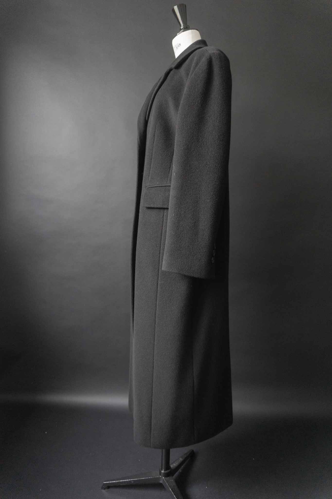 Schwarzer Vintage Wollmantel aus den 90ern mit klassischer Silhouette