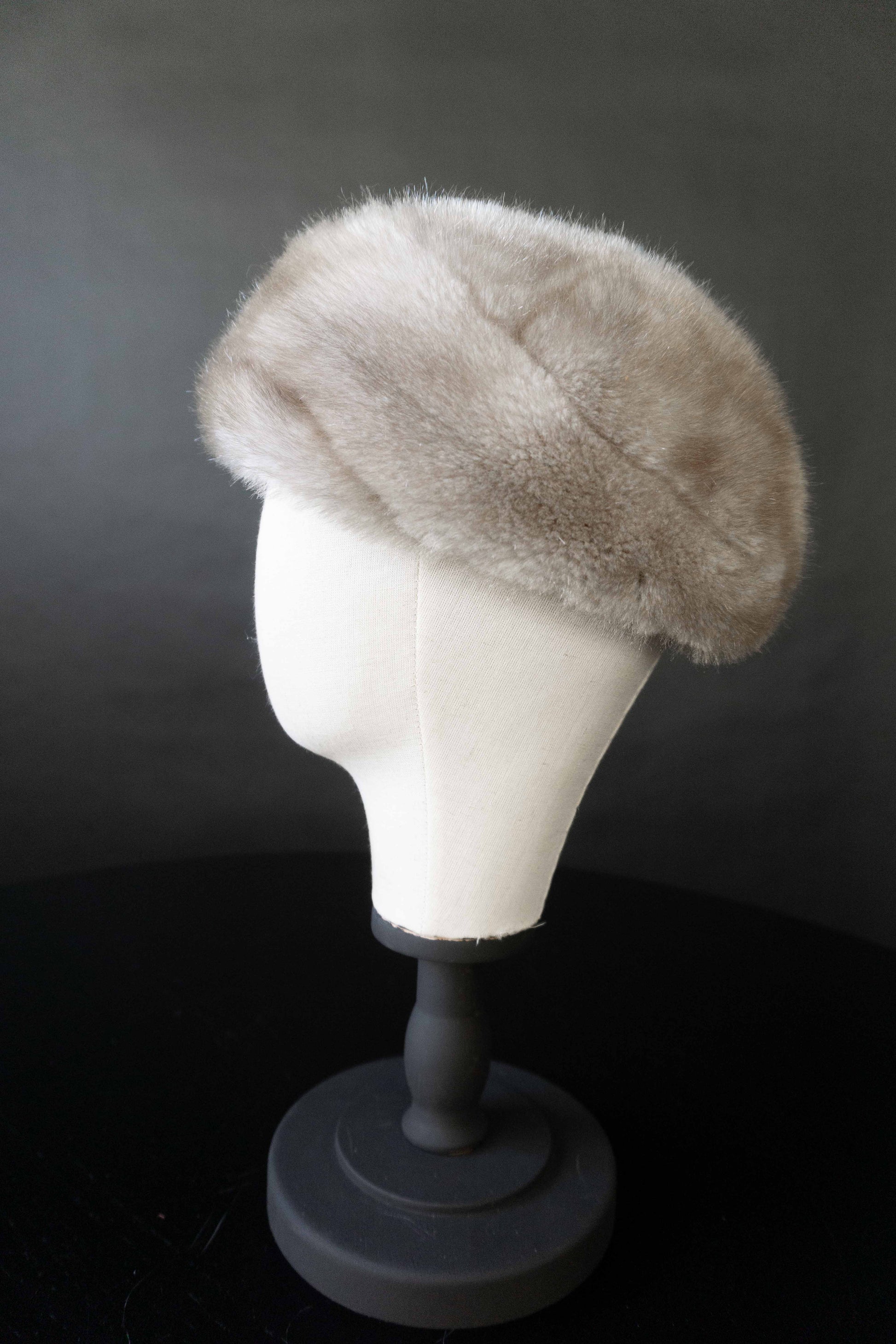 Vintage Mütze, Grau Fake Fur, S theplaincircle vintage