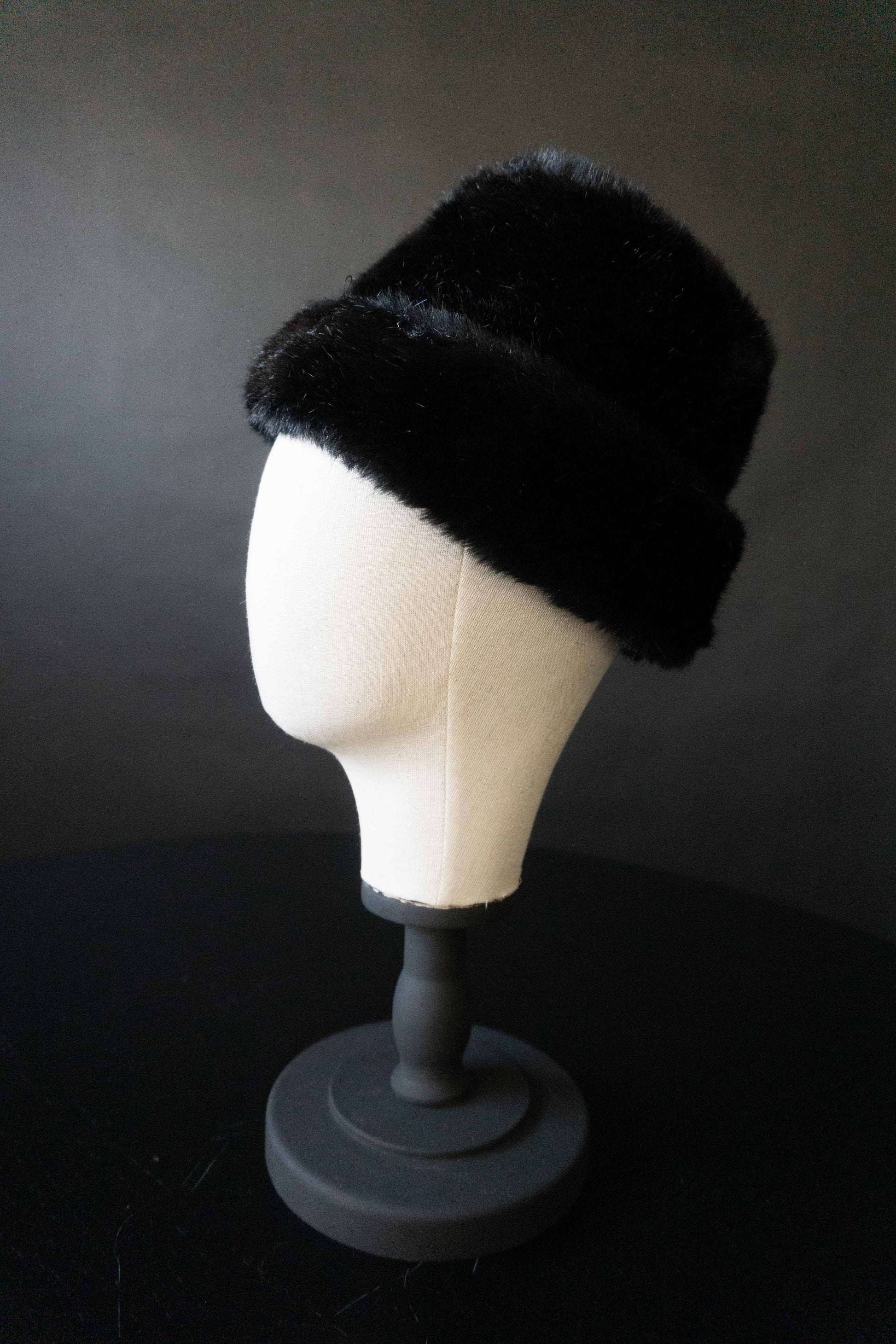 Vintage Fake Fur Mütze Pillbox theplaincircle vintage