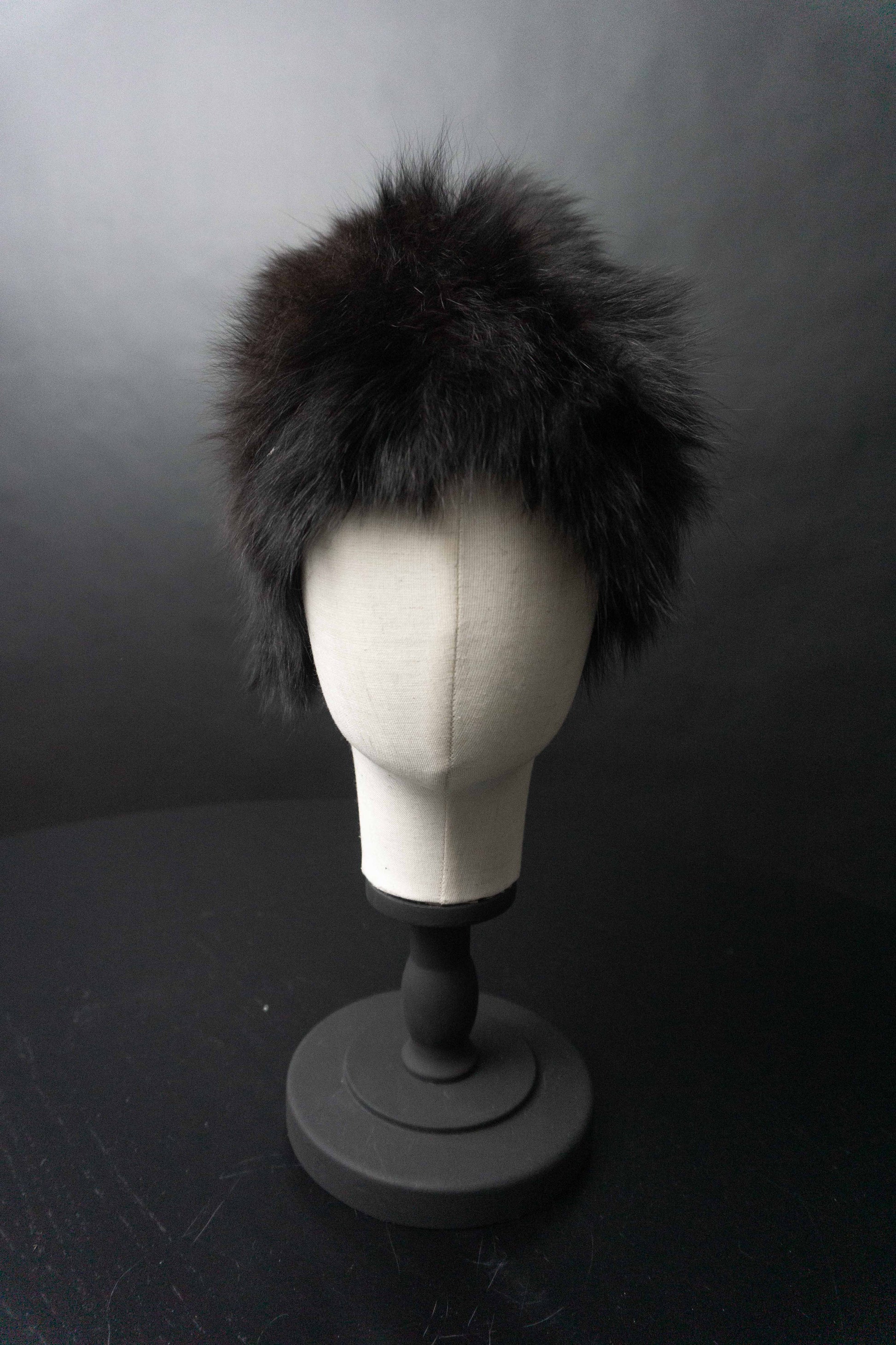 Vintage Pelzmütze, Schwarz, L theplaincircle vintage