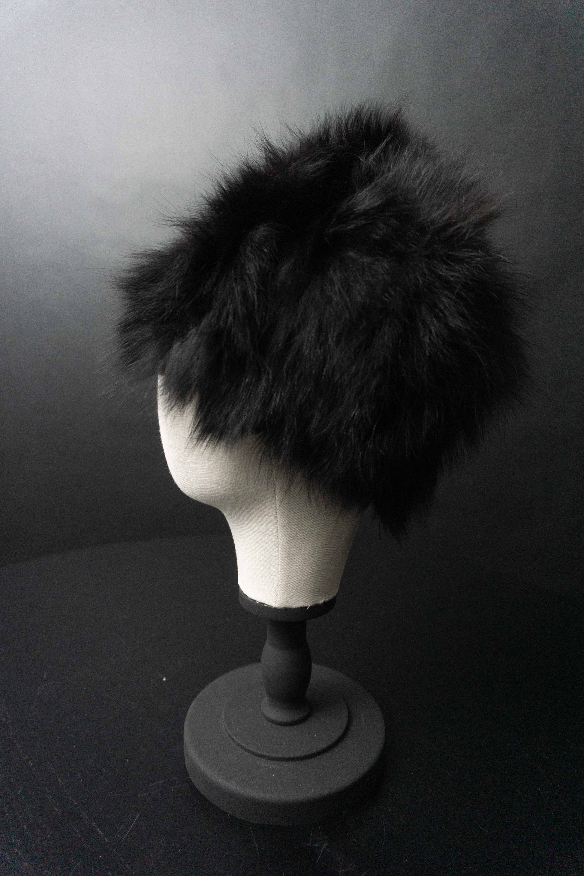 Vintage Pelzmütze, Schwarz, L theplaincircle vintage