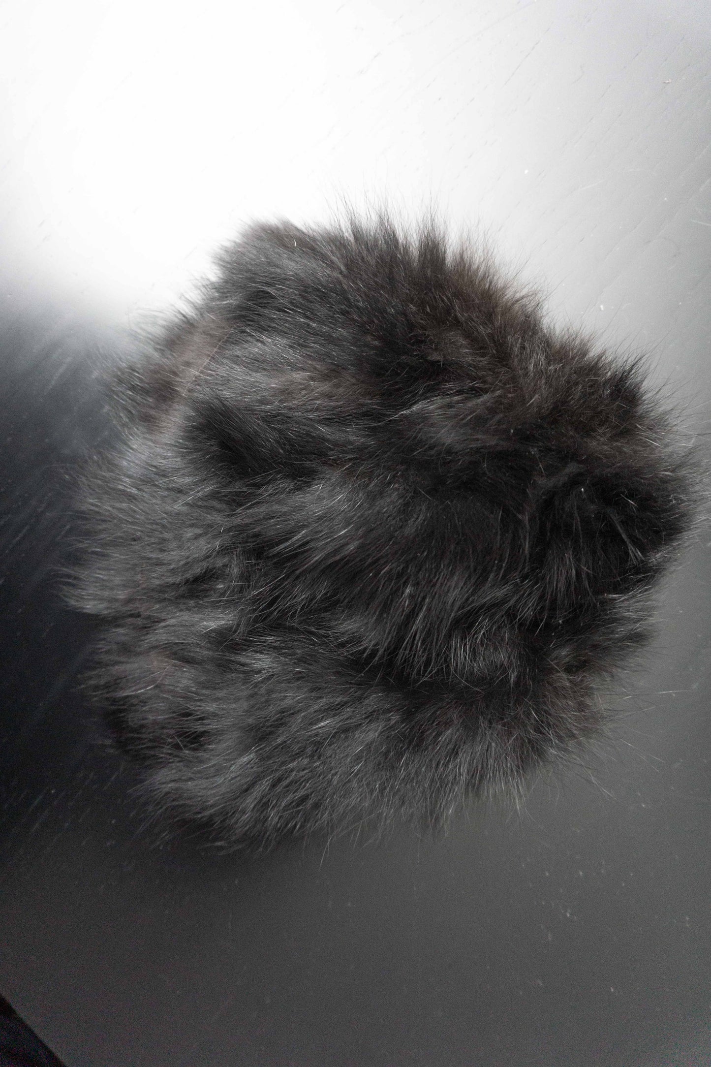 Vintage Pelzmütze, Schwarz, L theplaincircle vintage