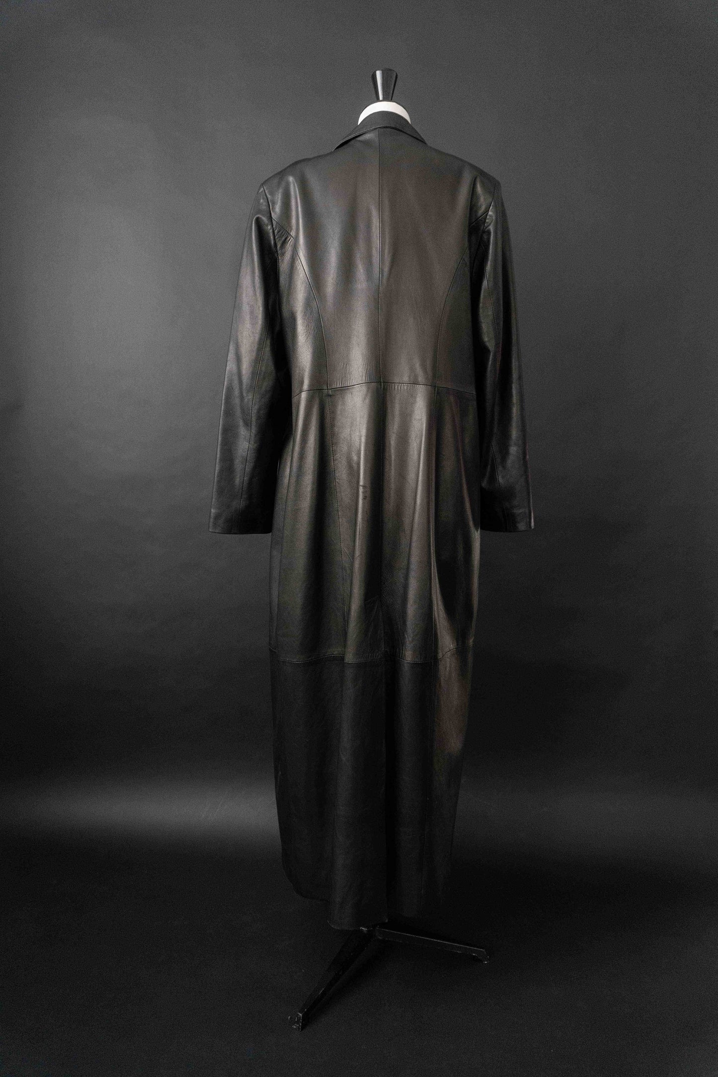 Vintage Ledermantel Maxi, M–L theplaincircle vintage