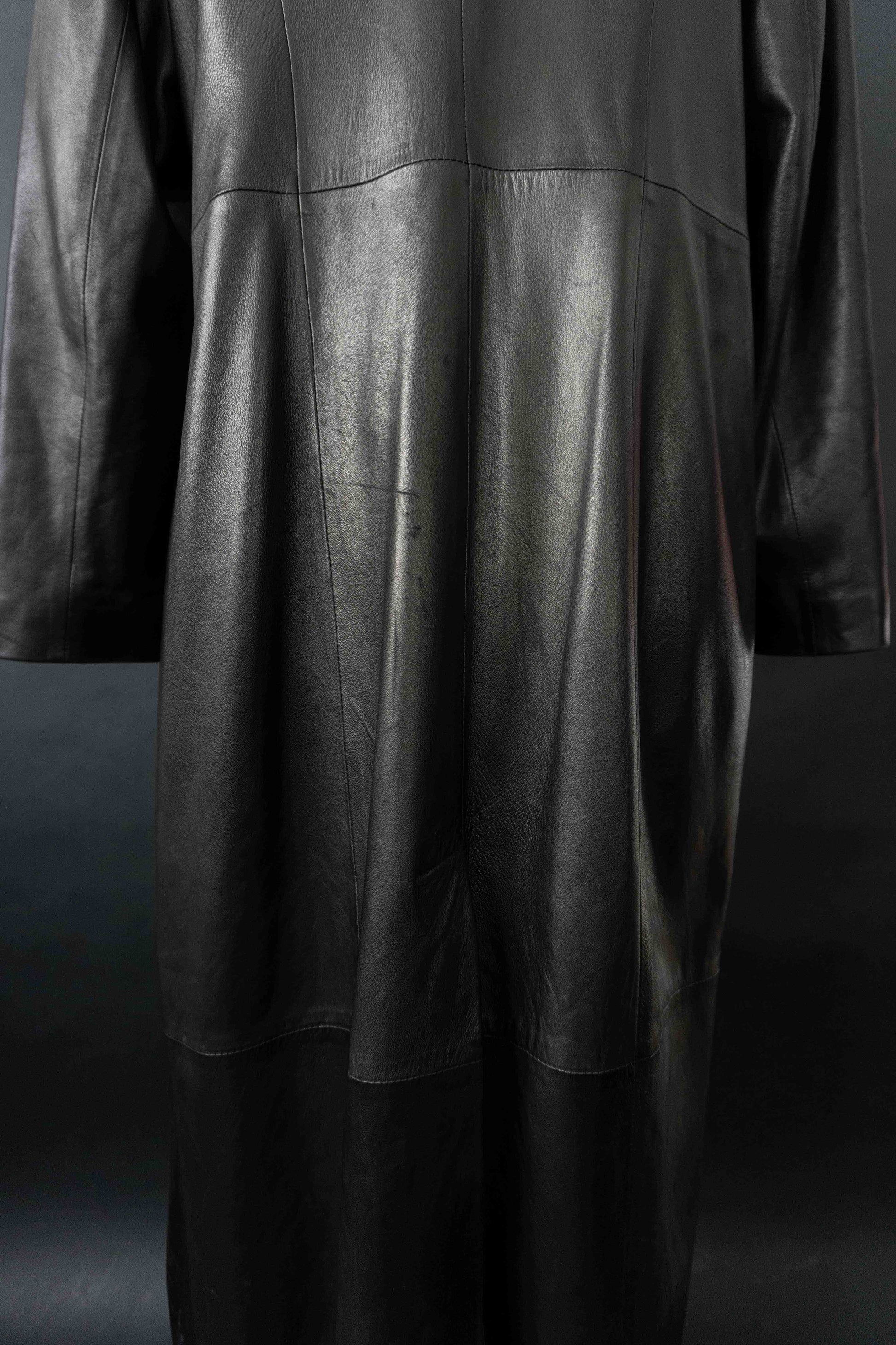 Vintage Ledermantel Maxi, M–L theplaincircle vintage