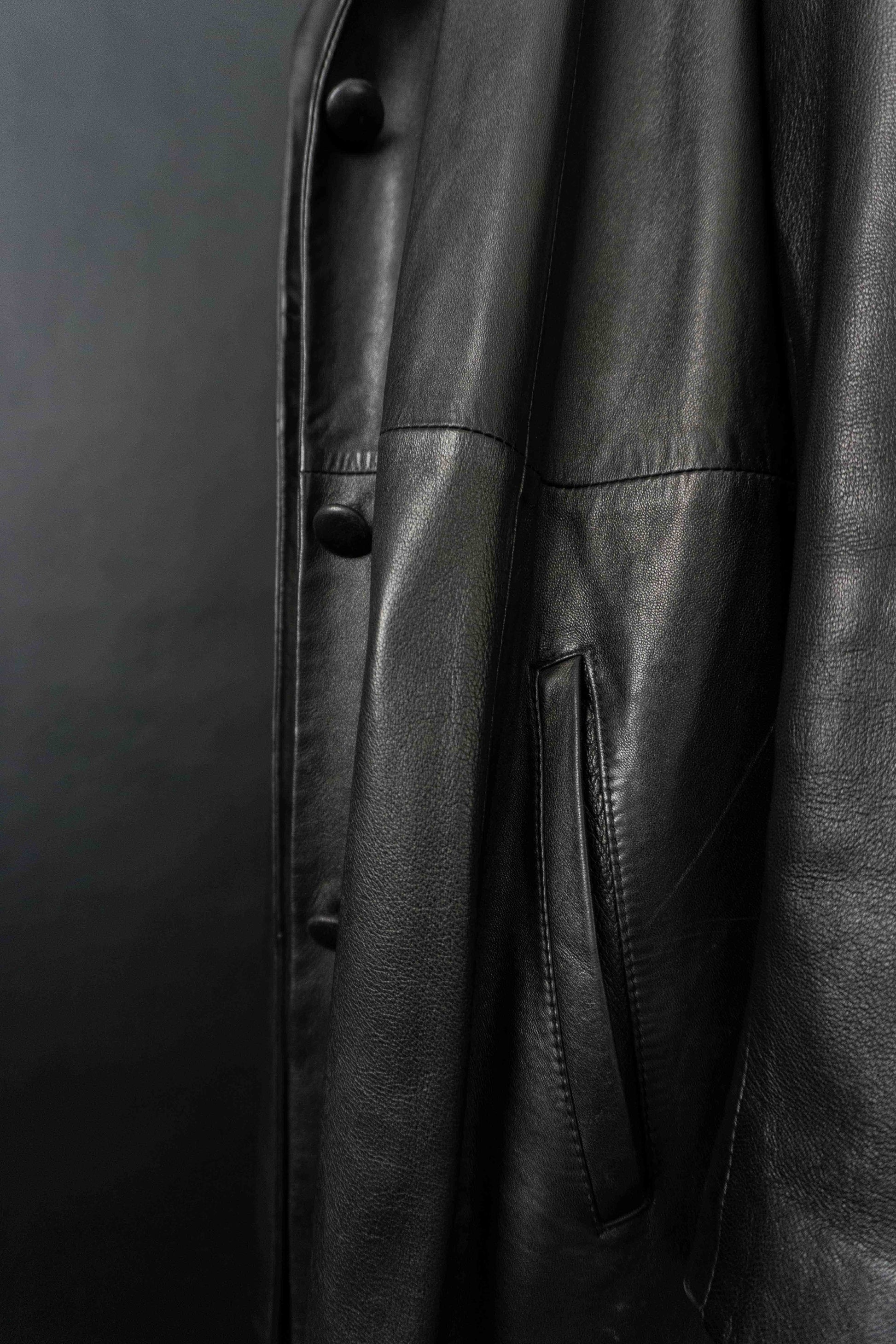 Vintage Ledermantel Maxi, M–L theplaincircle vintage