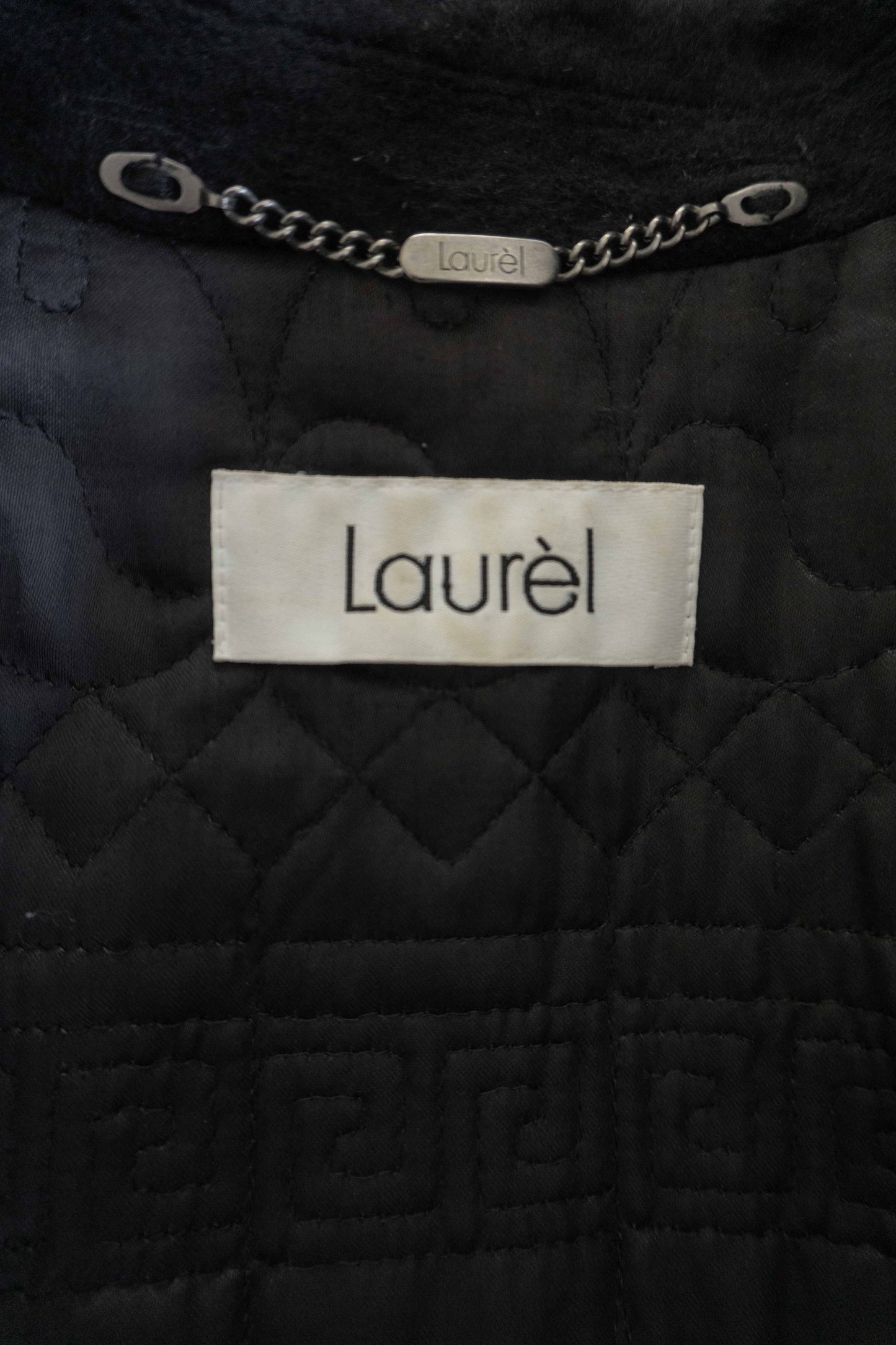 Schwarzer Vintage Wollmantel von Laurel aus den 90er Jahren mit strukturierter Oberfläche und doppelreihiger Knopfleiste