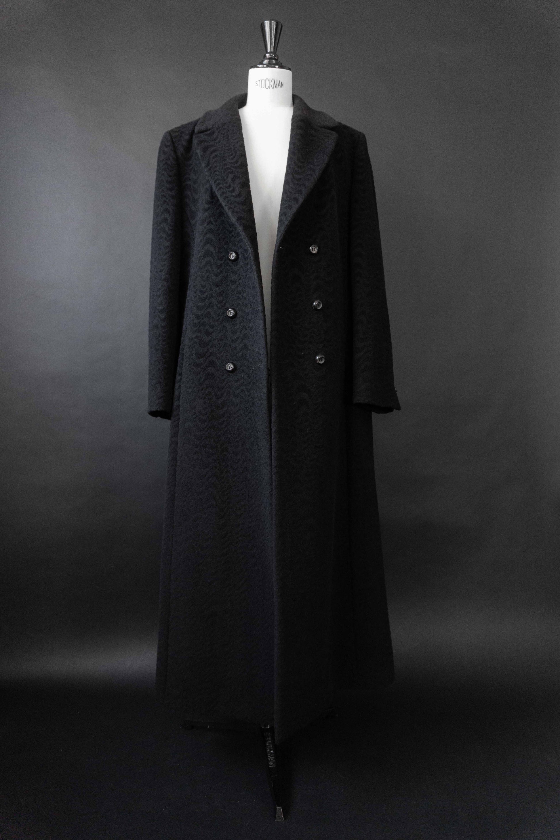 Schwarzer Vintage Wollmantel von Laurel aus den 90er Jahren mit strukturierter Oberfläche und doppelreihiger Knopfleiste