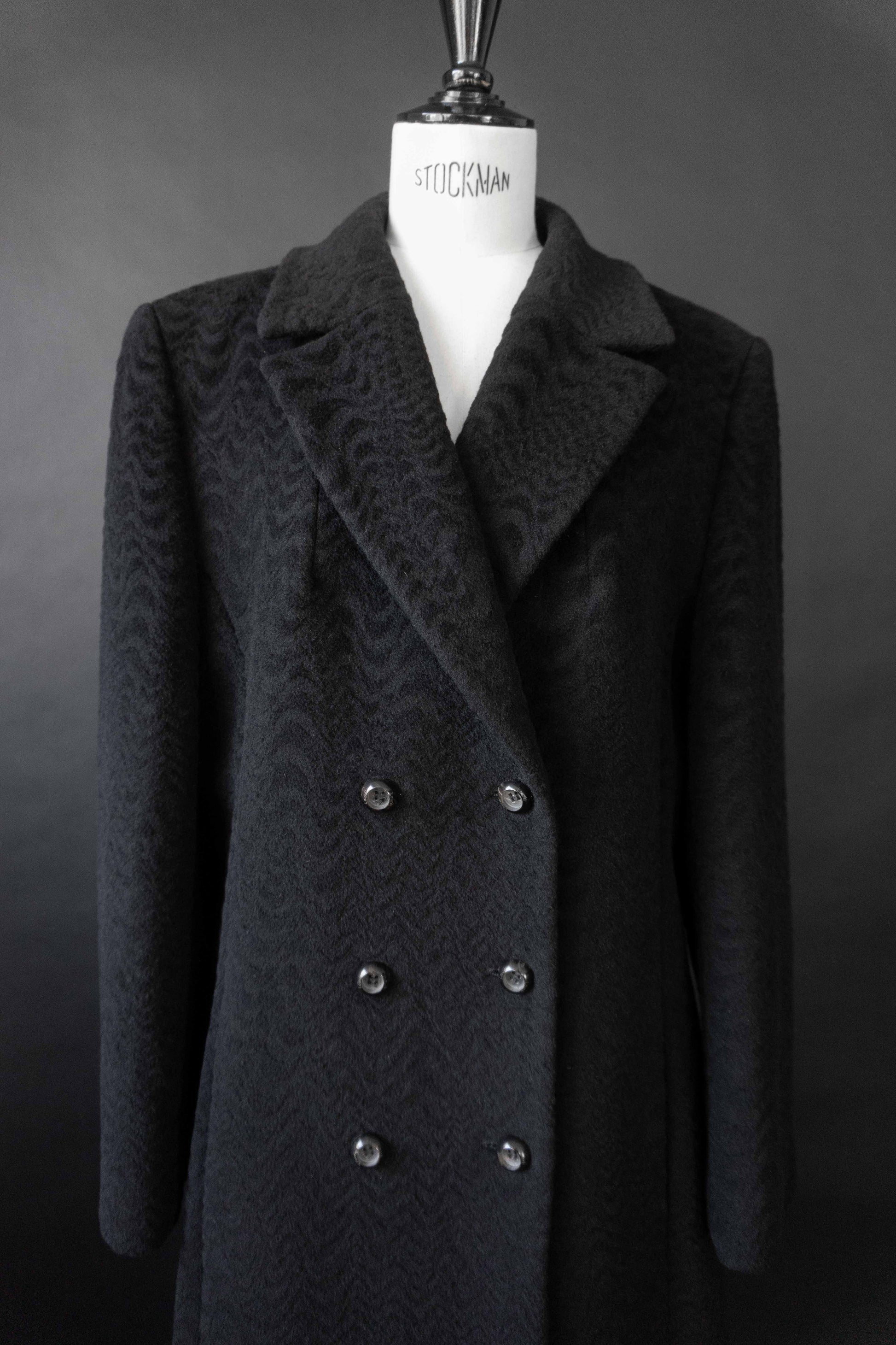 Schwarzer Vintage Wollmantel von Laurel aus den 90er Jahren mit strukturierter Oberfläche und doppelreihiger Knopfleiste