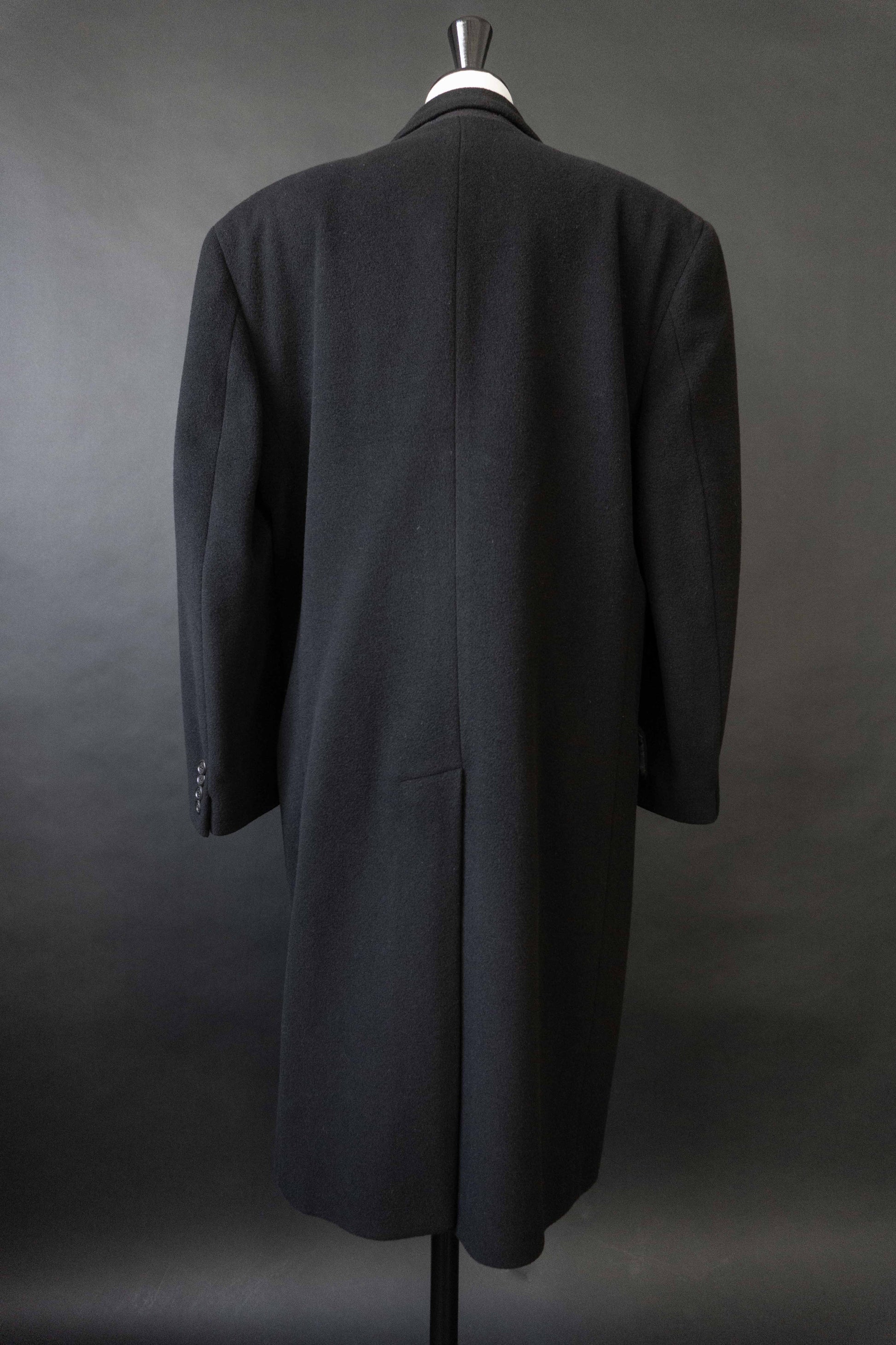 Schwarzer Vintage Woll-Kaschmir Mantel von Givenchy Men mit minimalistischer Avantgarde-Silhouette