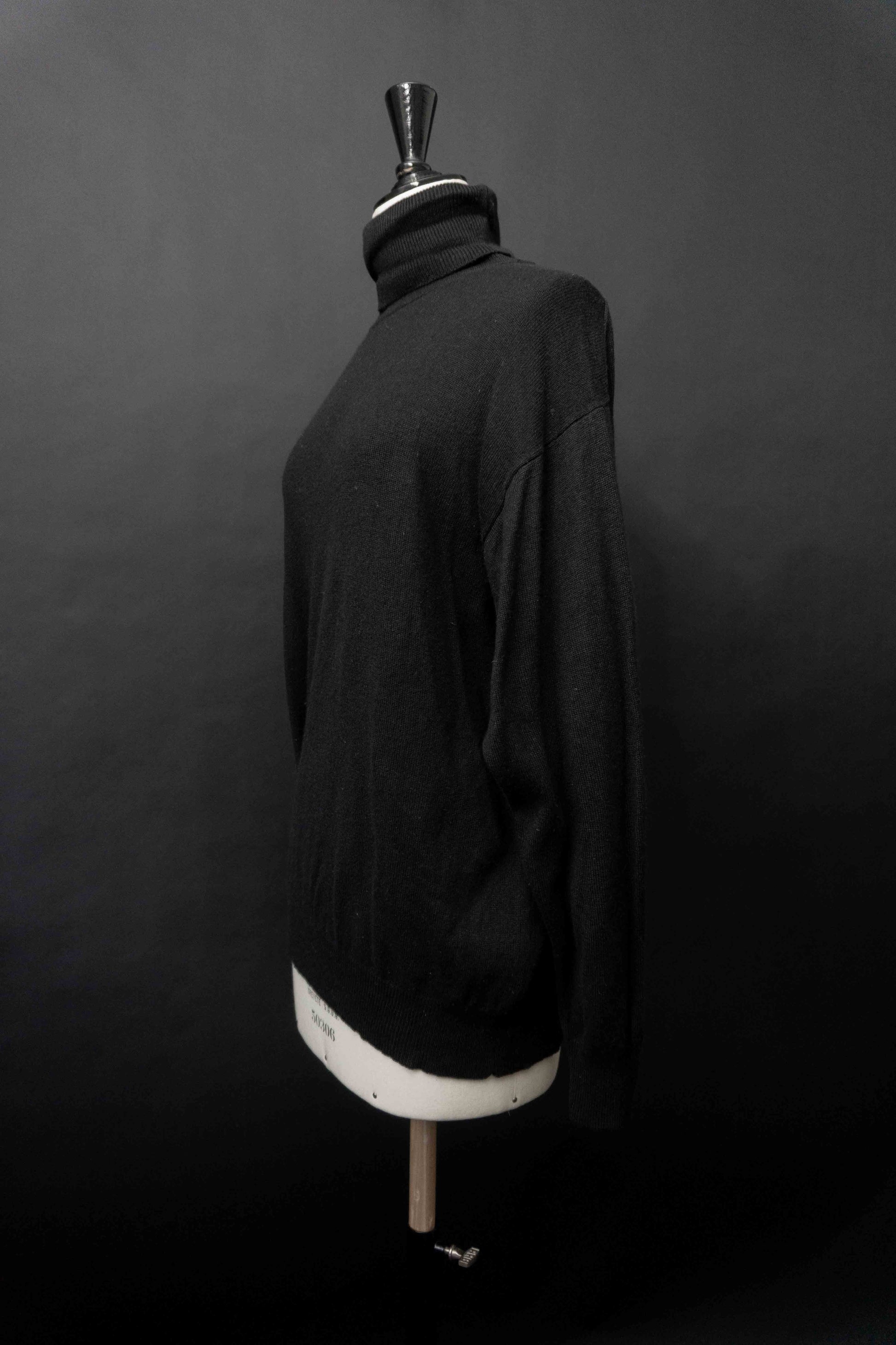 Schwarzer Rollkragenpullover aus Kaschmir-Seide