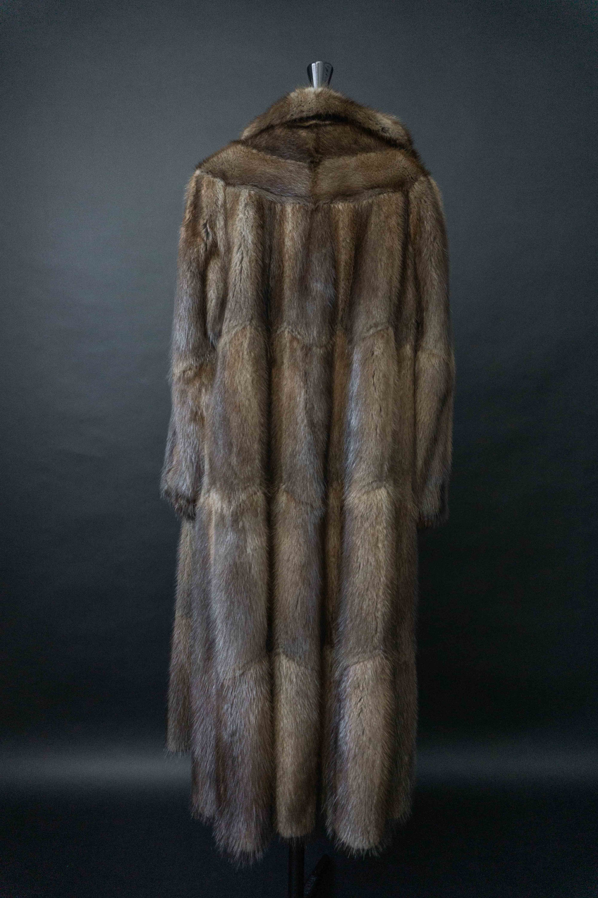 Vintage Nerzmantel 70er Jahre mit Kordelkragen, S–M theplaincircle vintage