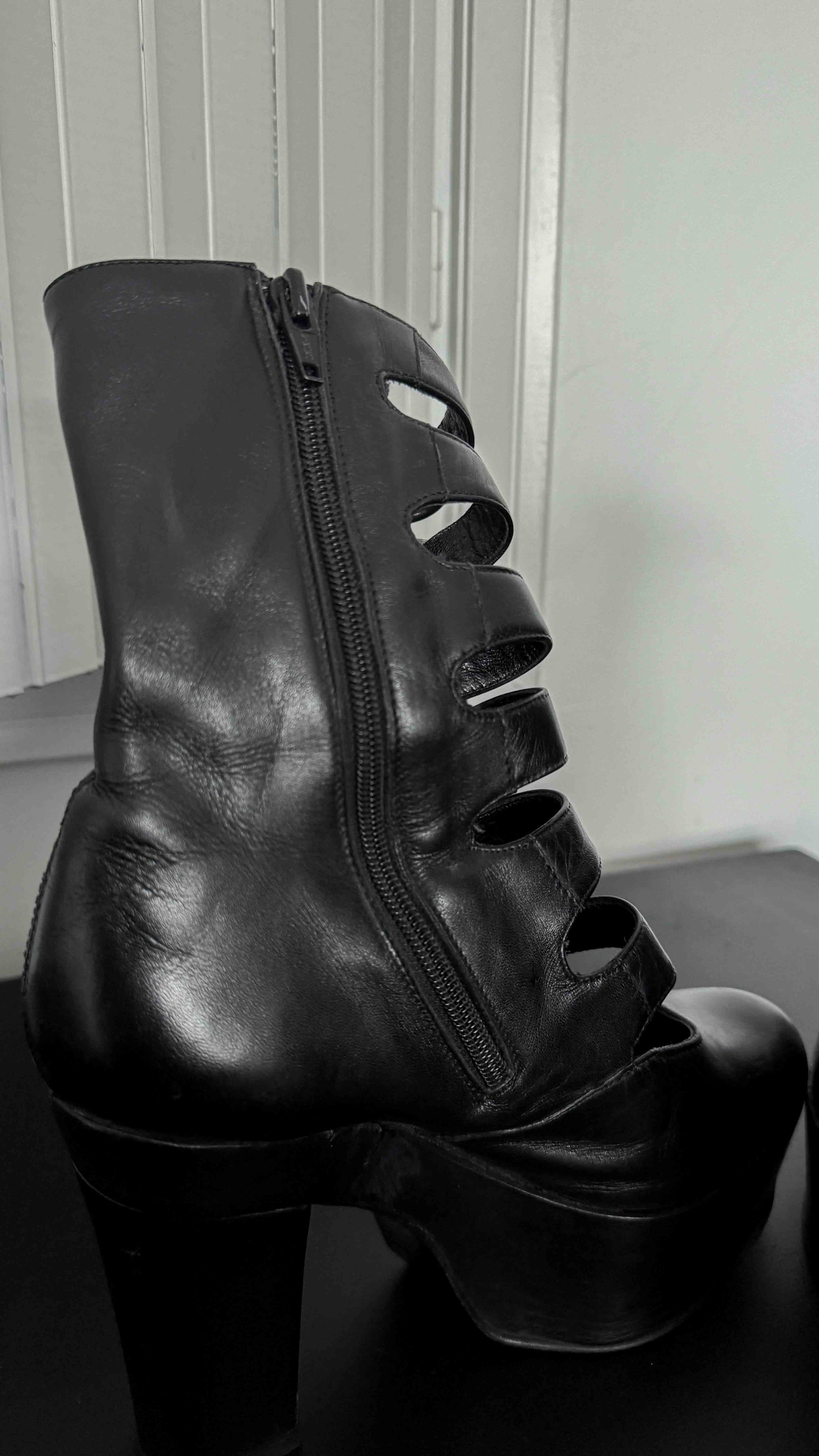 Vintage Platform Heels, Made in Italy theplaincircle vintage