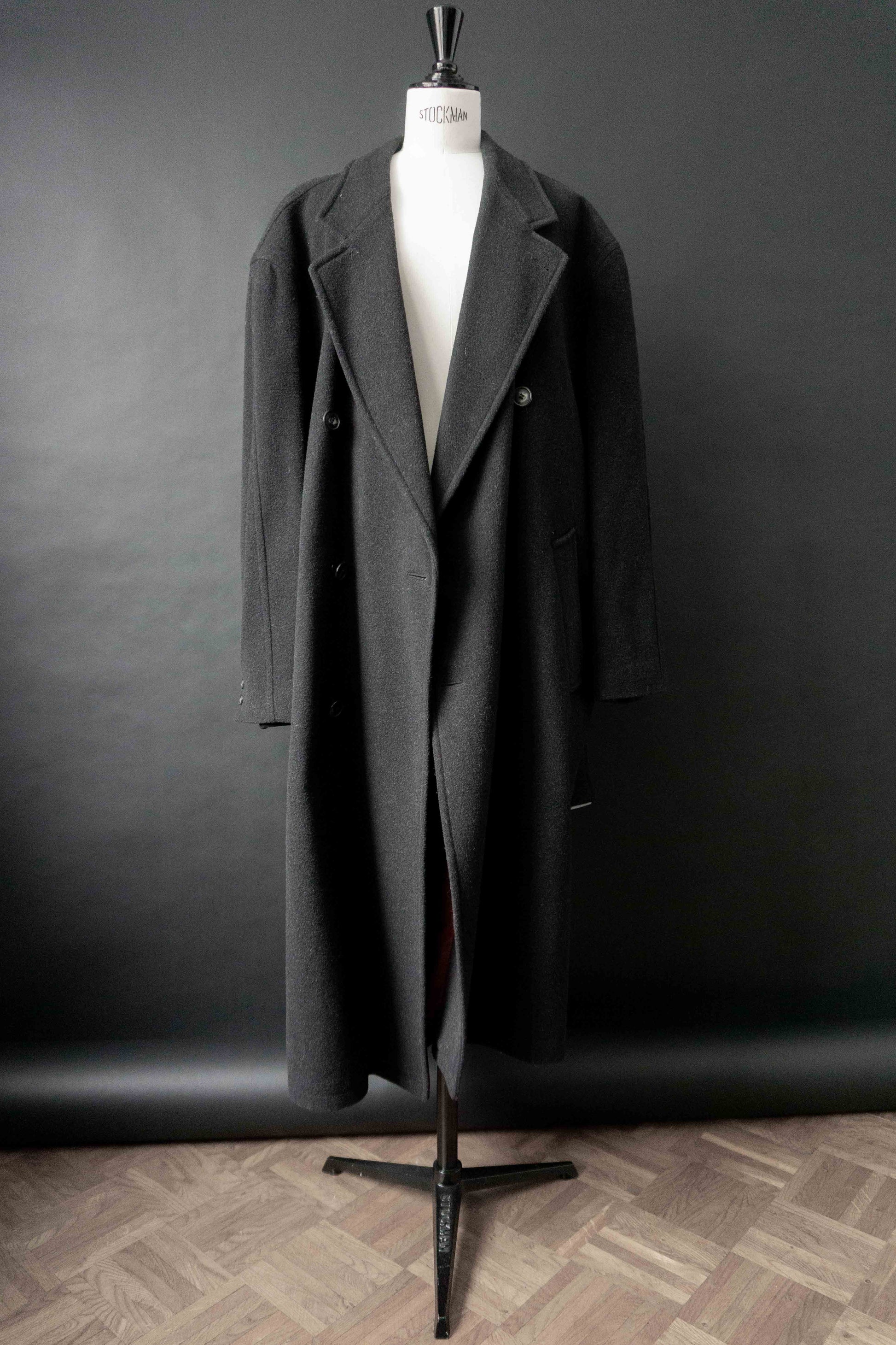 Dunkelgrauer Vintage Wollmantel aus Wolle aus den 80er Jahren mit Bindegürtel und Oversize-Schnitt
