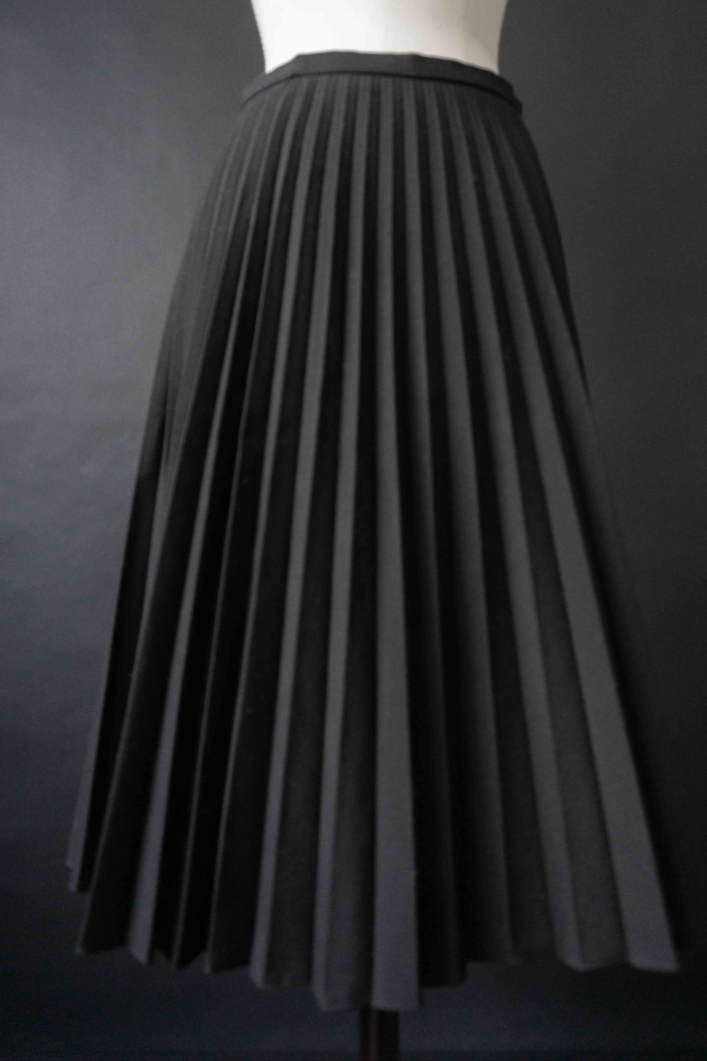 Vintage Babybat Faltenrock, Schwarz, XS–S theplaincircle vintage