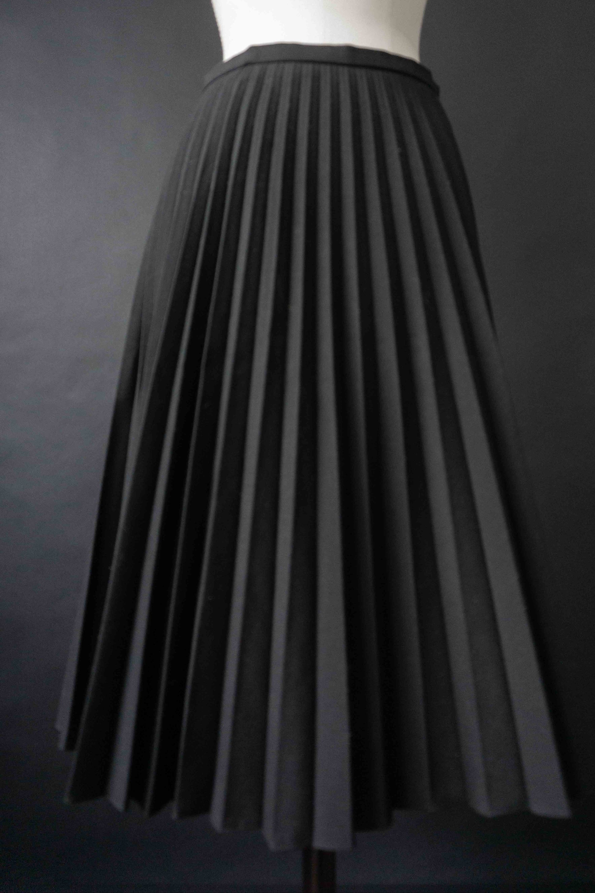 Vintage Babybat Faltenrock, Schwarz, XS–S theplaincircle vintage