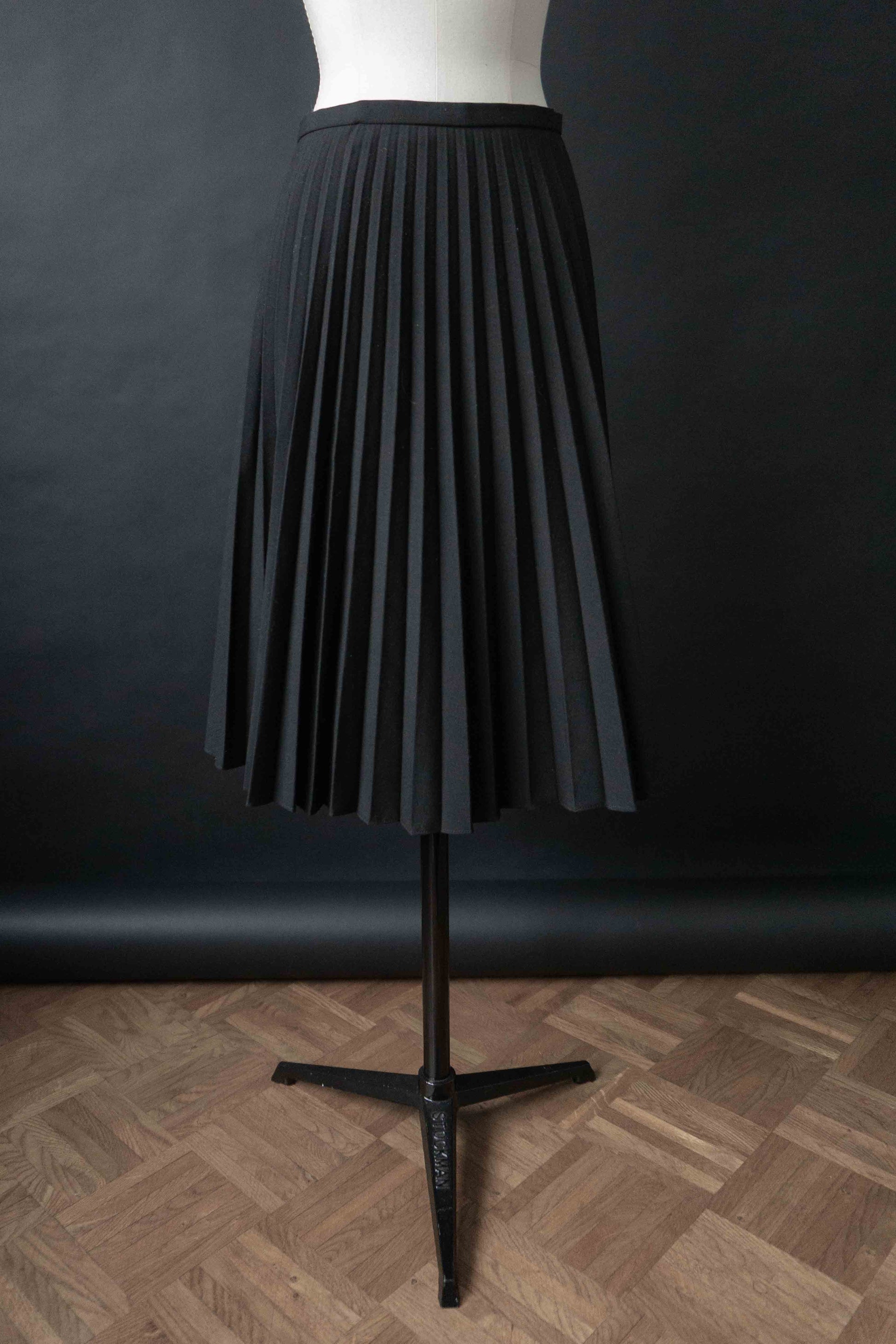 Vintage Babybat Faltenrock, Schwarz, XS–S theplaincircle vintage