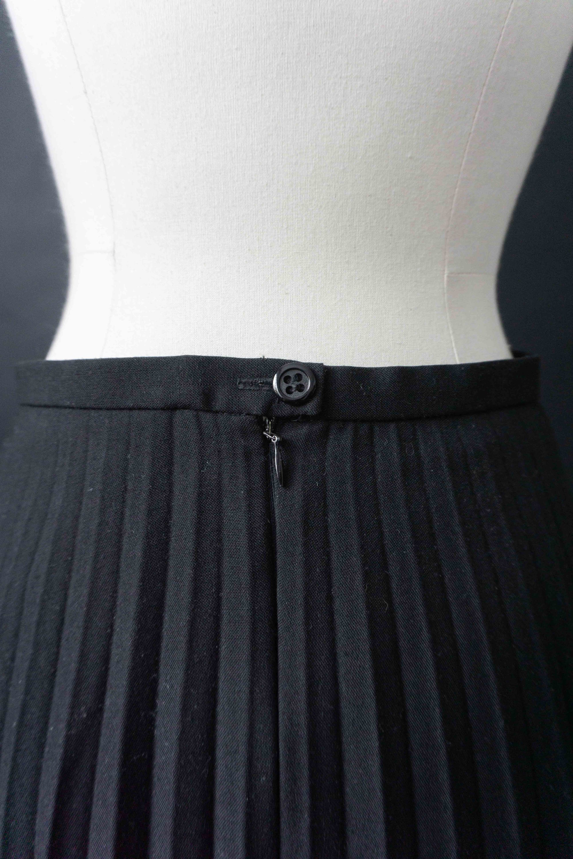 Vintage Babybat Faltenrock, Schwarz, XS–S theplaincircle vintage