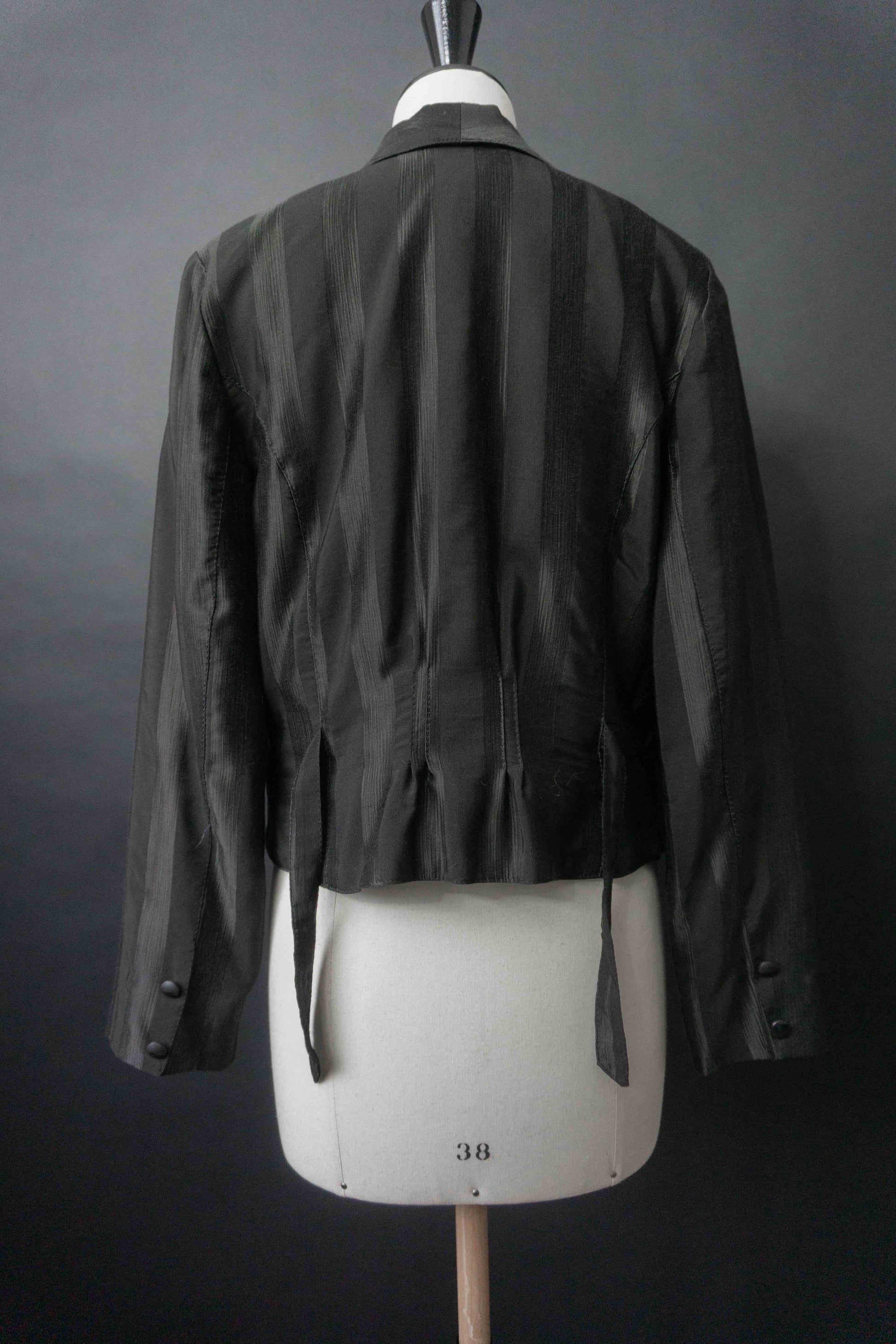 Schwarzer Vintage Smoking Blazer mit Ton-in-Ton-Streifen und Schnürung im Rücken aus den 80ern