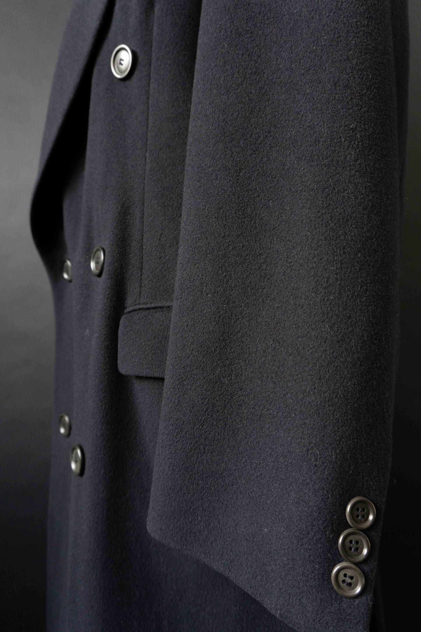Hugo Boss Vintage Mantel Navy aus Woll-Kaschmir, oversized Doppelreiher, Designer Wintermantel