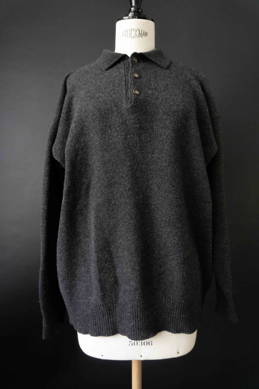 Dunkelgrauer Vintage Pullover aus reiner Schurwolle
