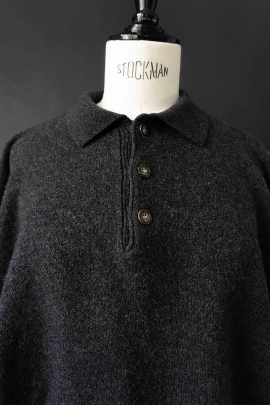 Dunkelgrauer Vintage Pullover aus reiner Schurwolle
