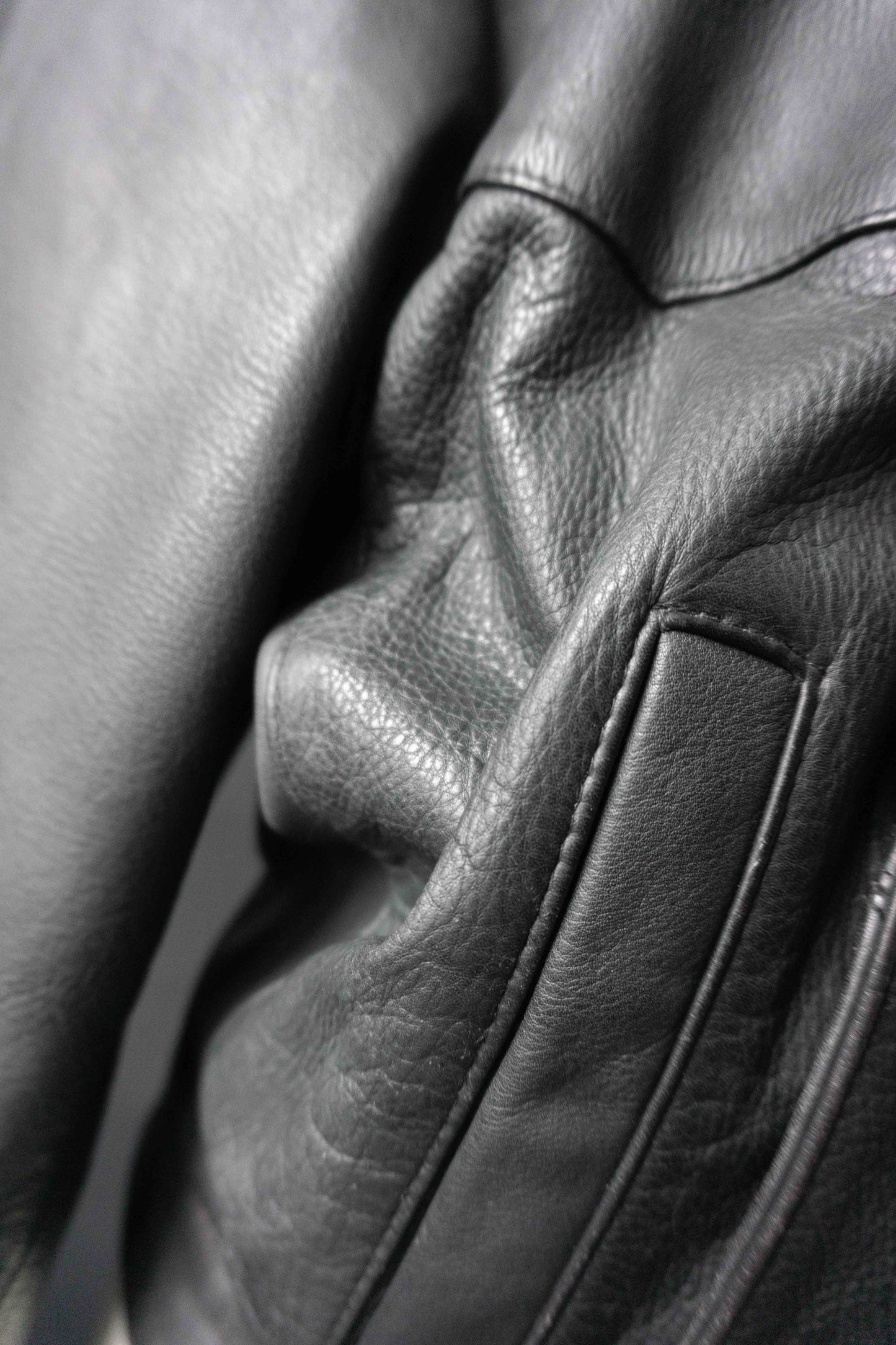 Vintage Lederjacke Schwarz Military Style – Cropped Double Breasted Jacket, M theplaincircle vintage