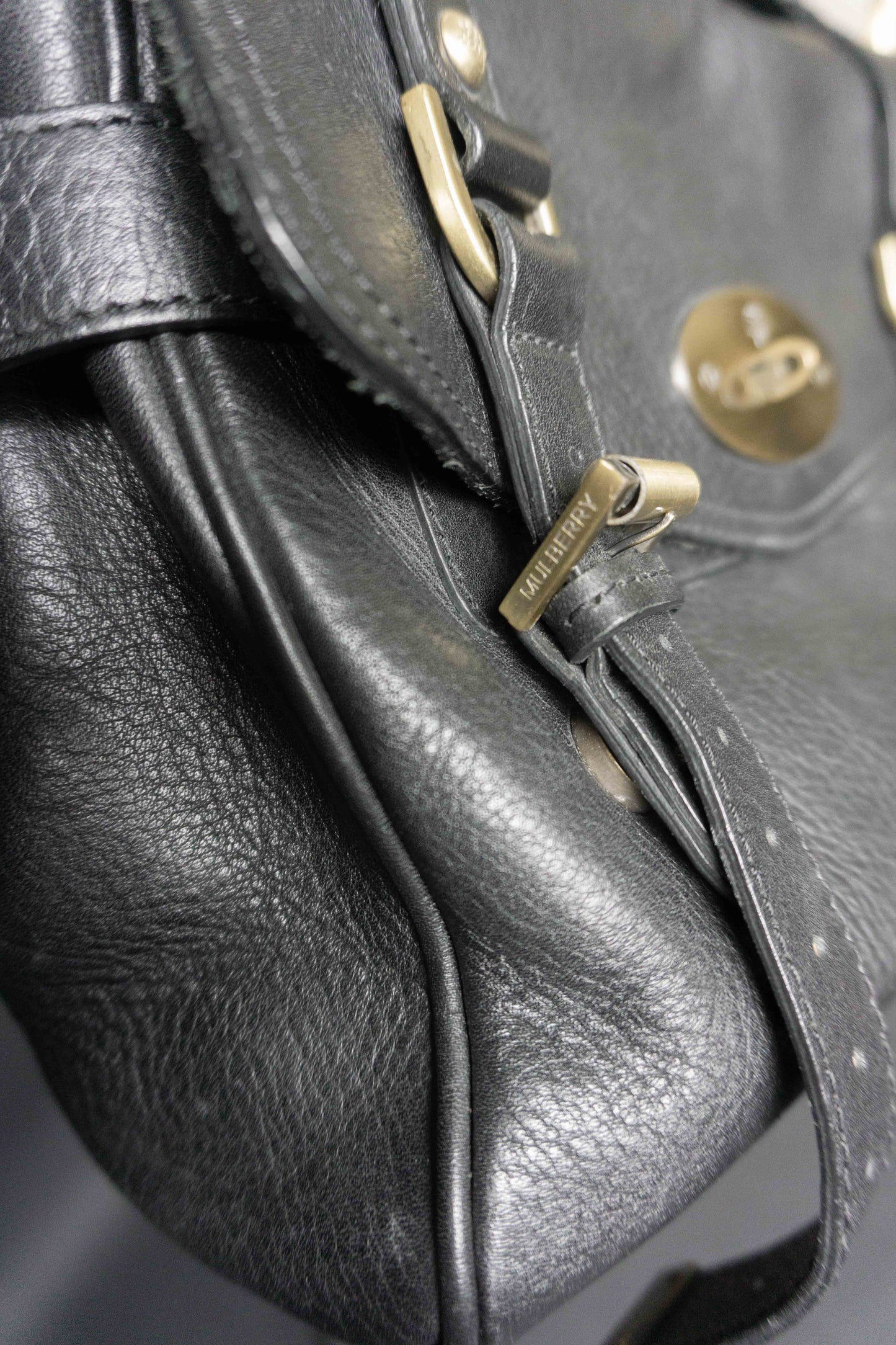 Y2K Mulberry Alexa Bag aus schwarzem Leder theplaincircle vintage