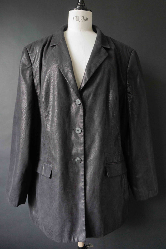 Schwarzer Oversize Vintage Blazer aus den 90ern mit feiner glänzender Struktur in Schlangenoptik