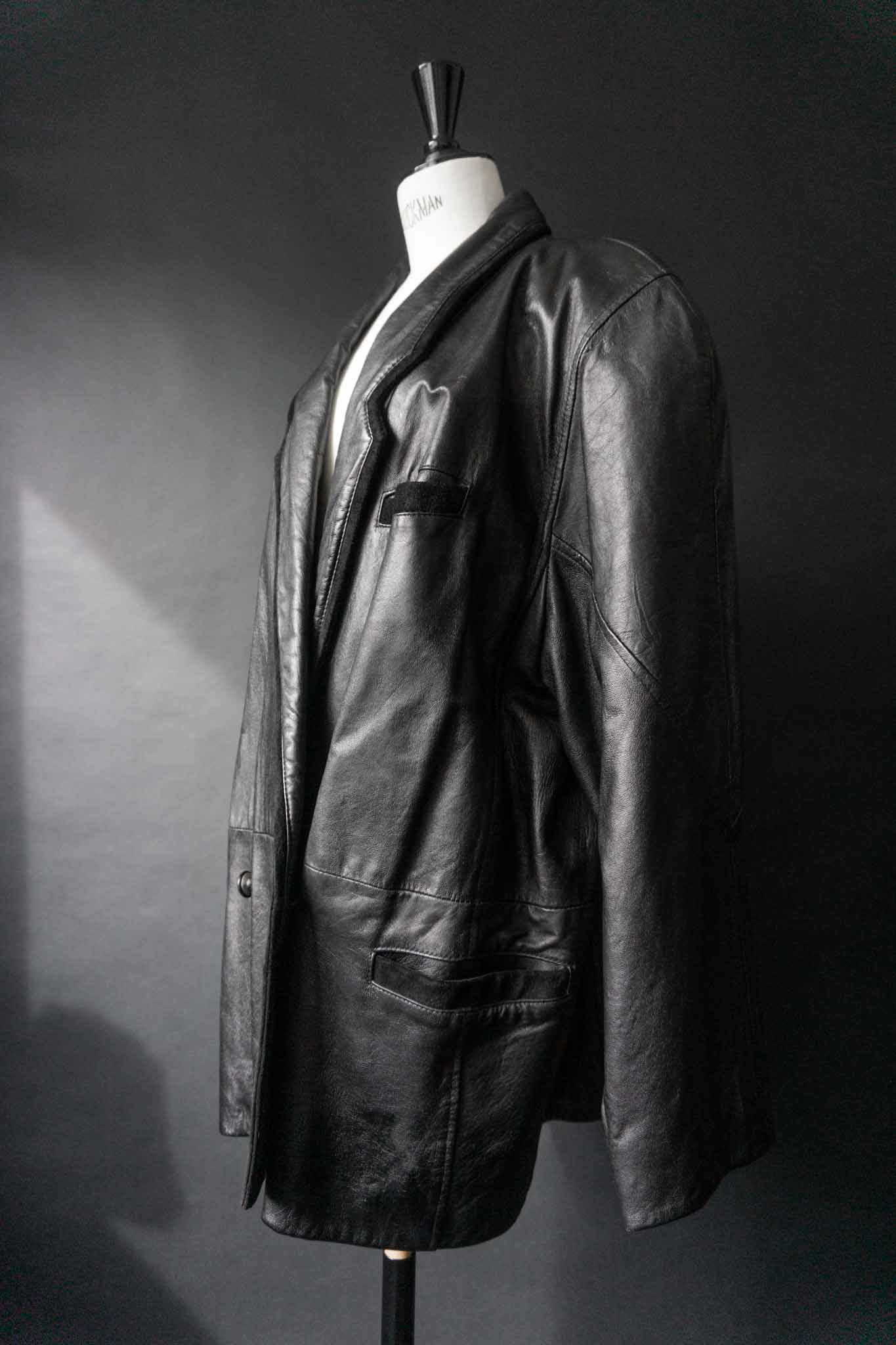 Doppelreihiger schwarzer Vintage Leder-Blazer mit Wildleder