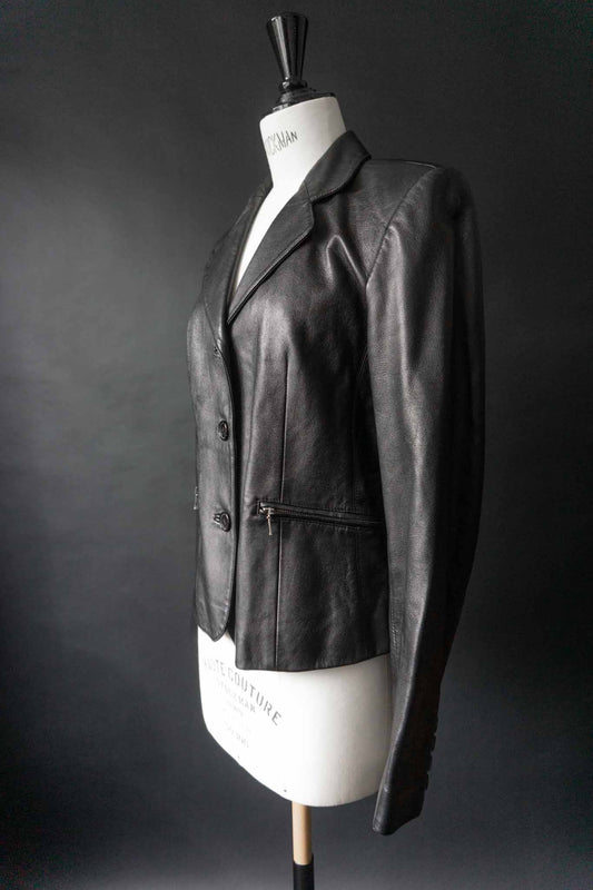 Taillierter schwarzer Vintage Leder-Blazer mit Revers und Reißverschlusstaschen