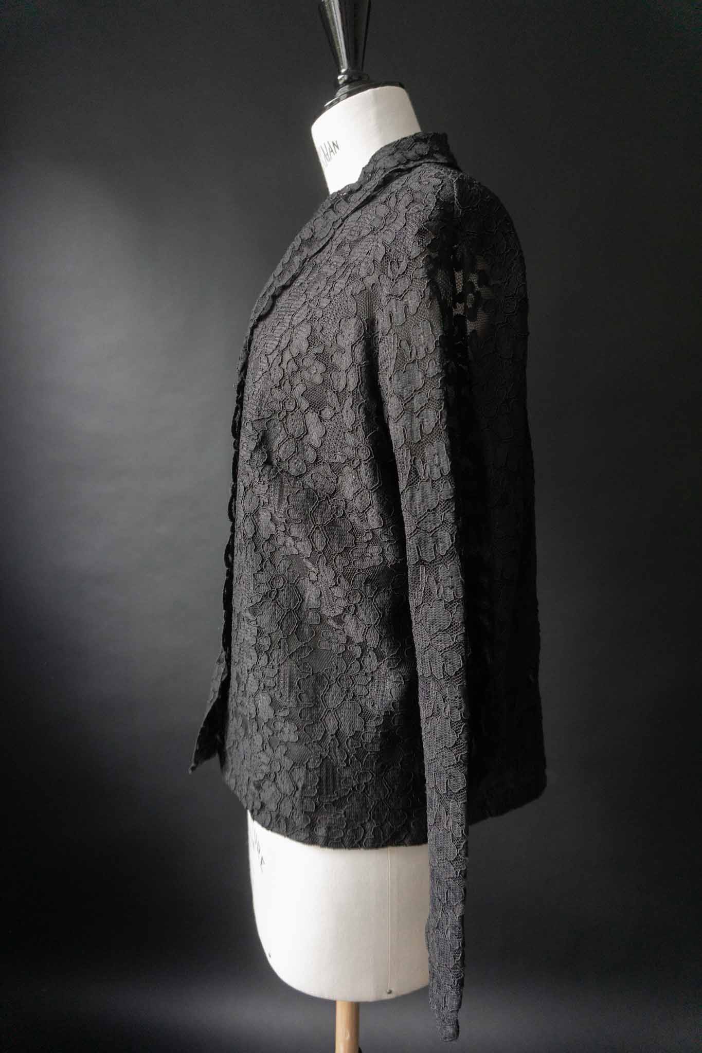 Vintage Spitzenjacke mit Stoffbezogenen Knöpfen