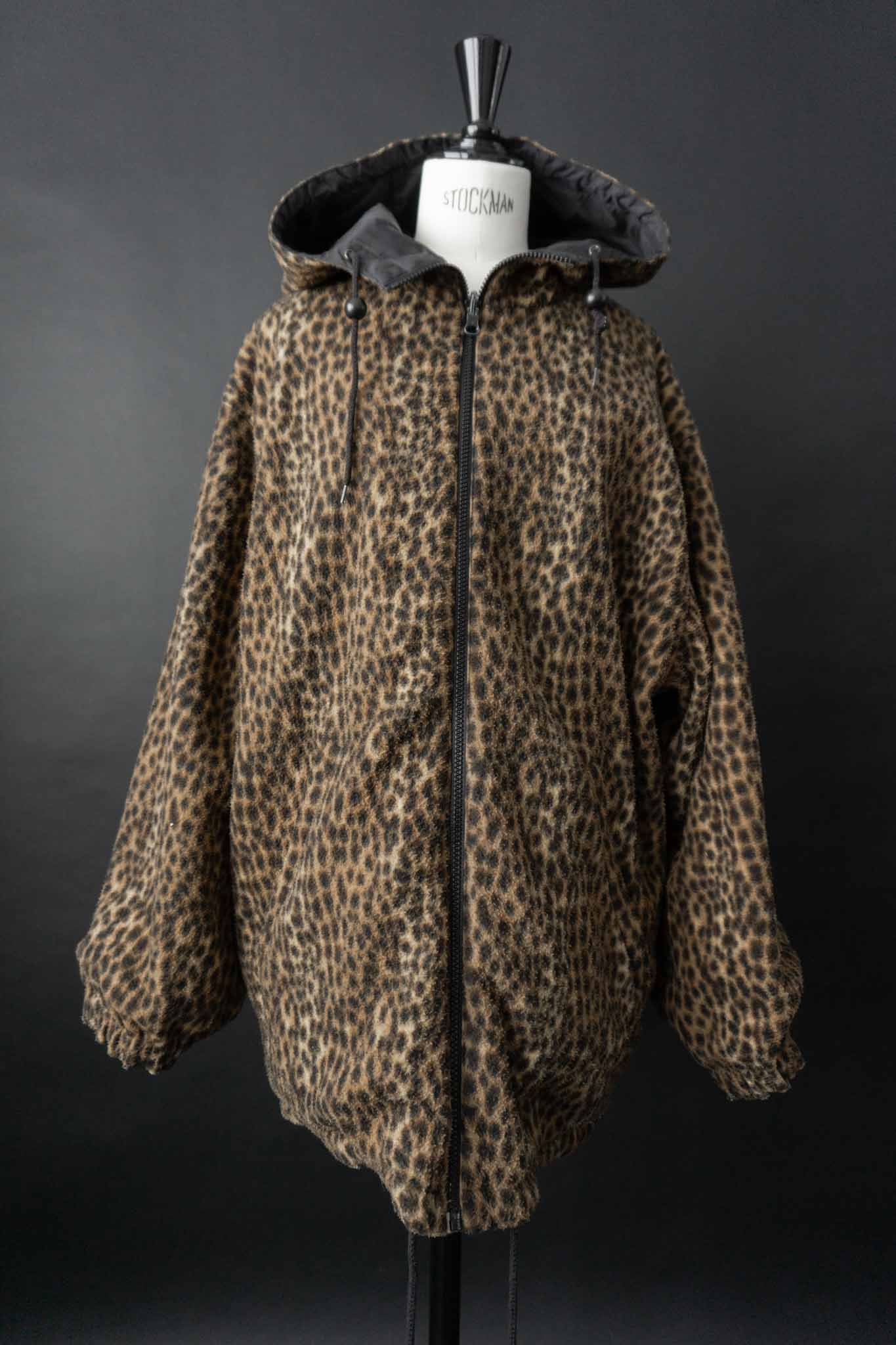 Vintage 80s Wendejacke Schwarz Leopard Fake Fur mit Kapuze und Oversize-Schnitt