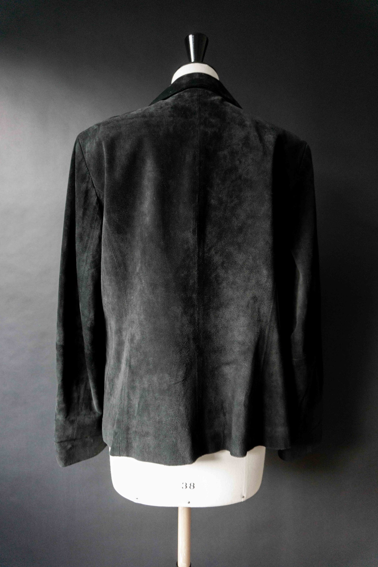 Schwarze Wildlederjacke Vintage 90er – Suede Jacket mit Mandarin-Verschluss, M–L theplaincircle vintage