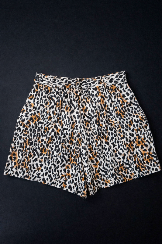 Vintage Leo Print Shorts – Hennes Collection High Waist Shorts, XS–S theplaincircle vintage
