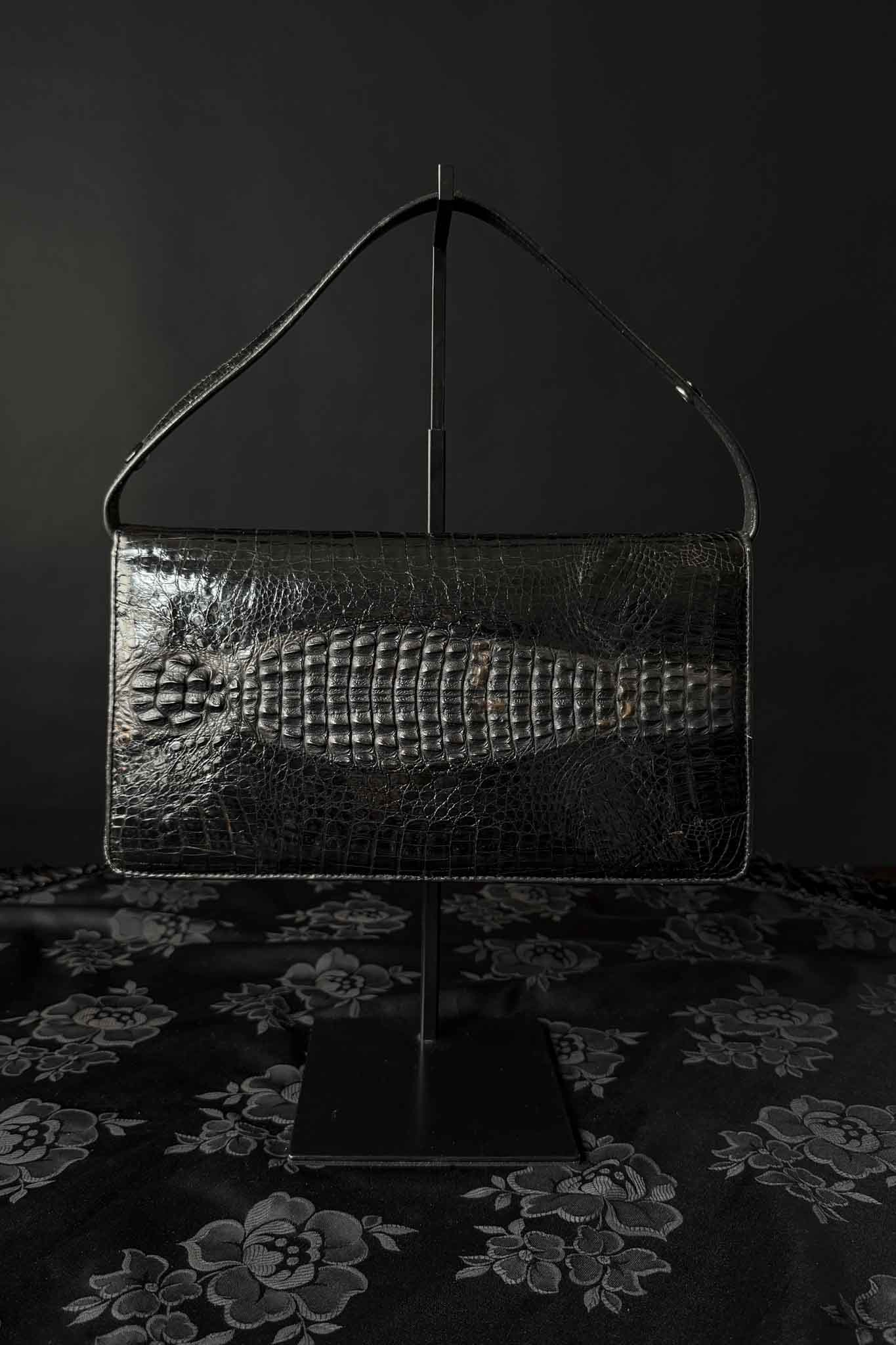 Vintage Krokoleder Tasche aus den 60ern – Schwarze Clutch & Schultertasche theplaincircle vintage