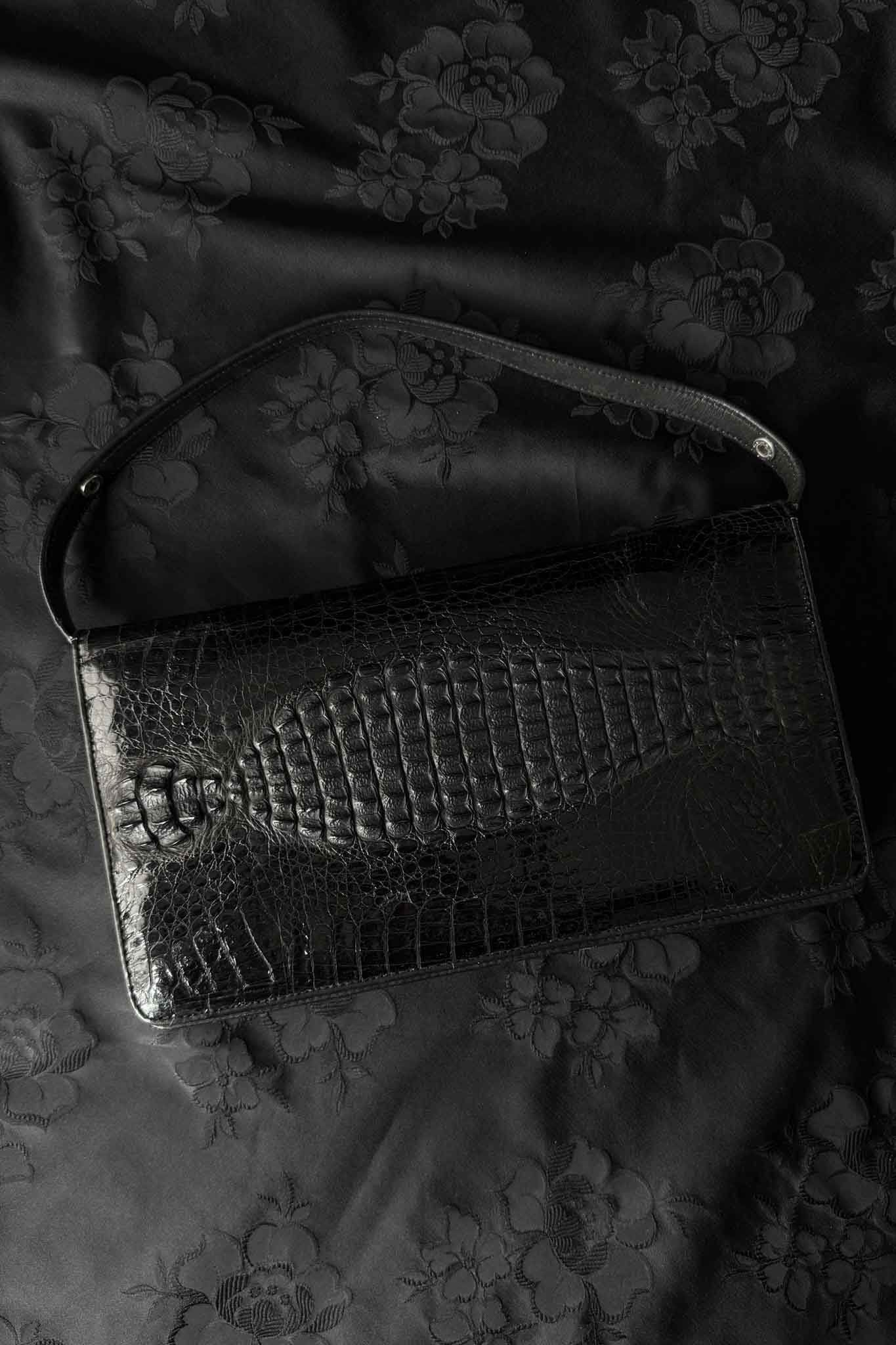 Vintage Krokoleder Tasche aus den 60ern – Schwarze Clutch & Schultertasche theplaincircle vintage
