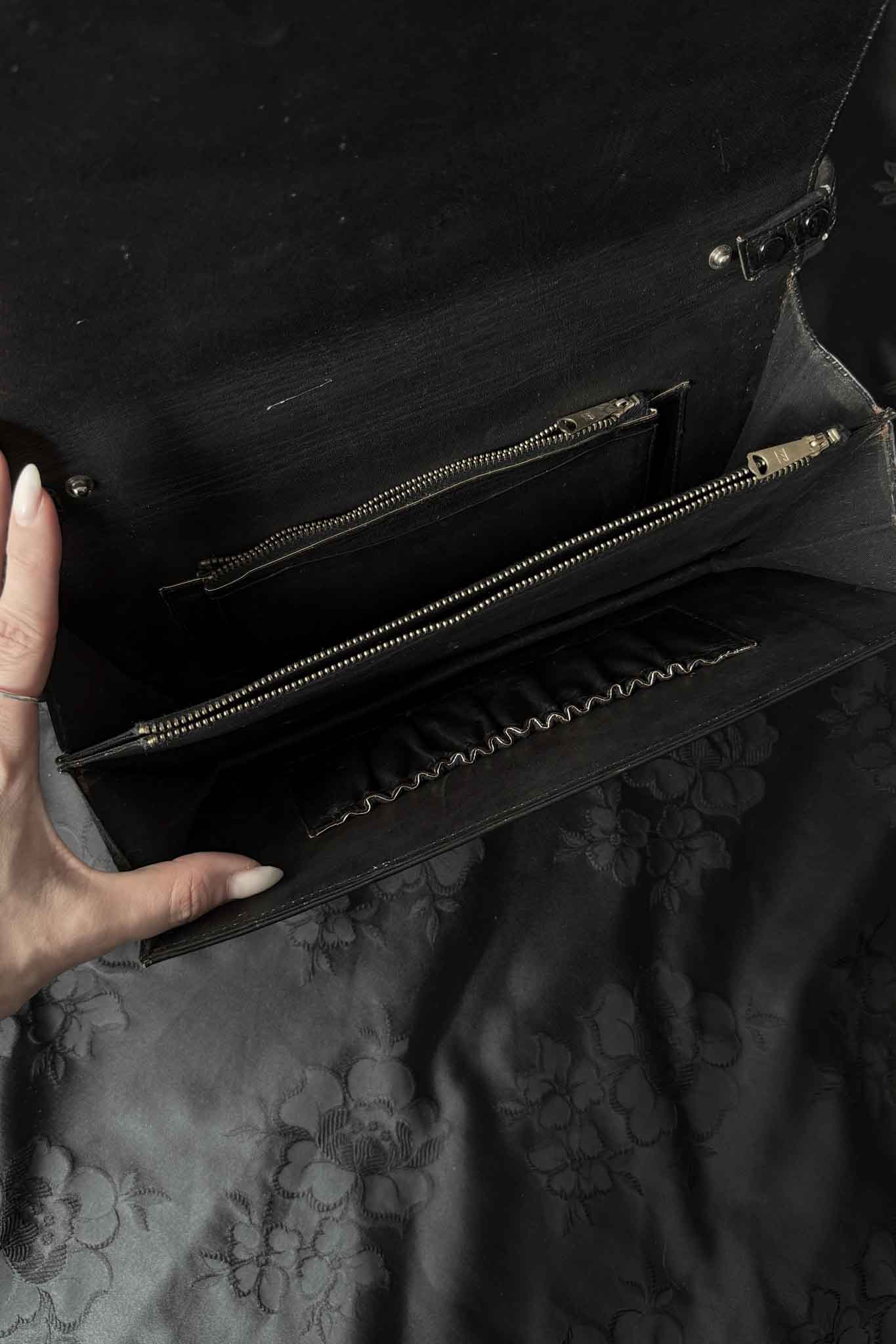 Vintage Krokoleder Tasche aus den 60ern – Schwarze Clutch & Schultertasche theplaincircle vintage