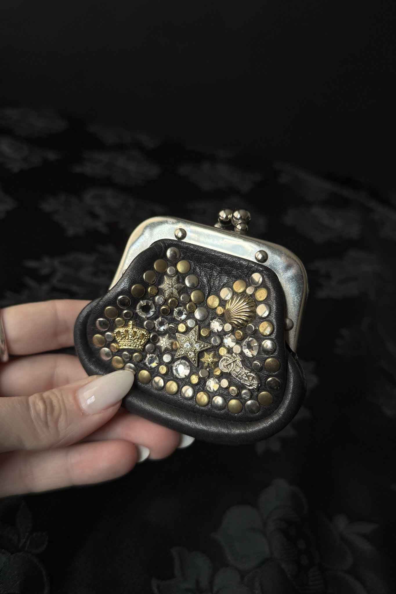 Kolster Mini-Etui aus Leder mit Strass und Nieten