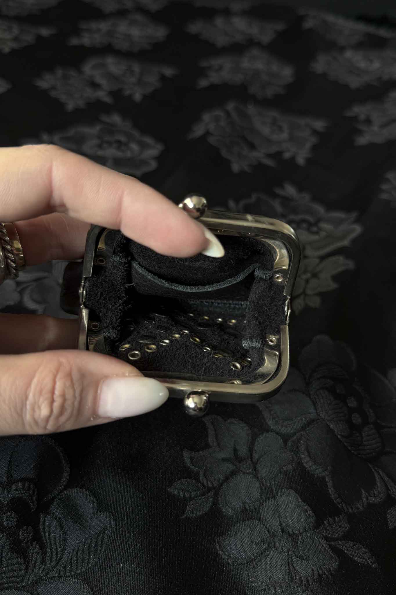 Kolster Mini-Etui aus Leder mit Strass und Nieten