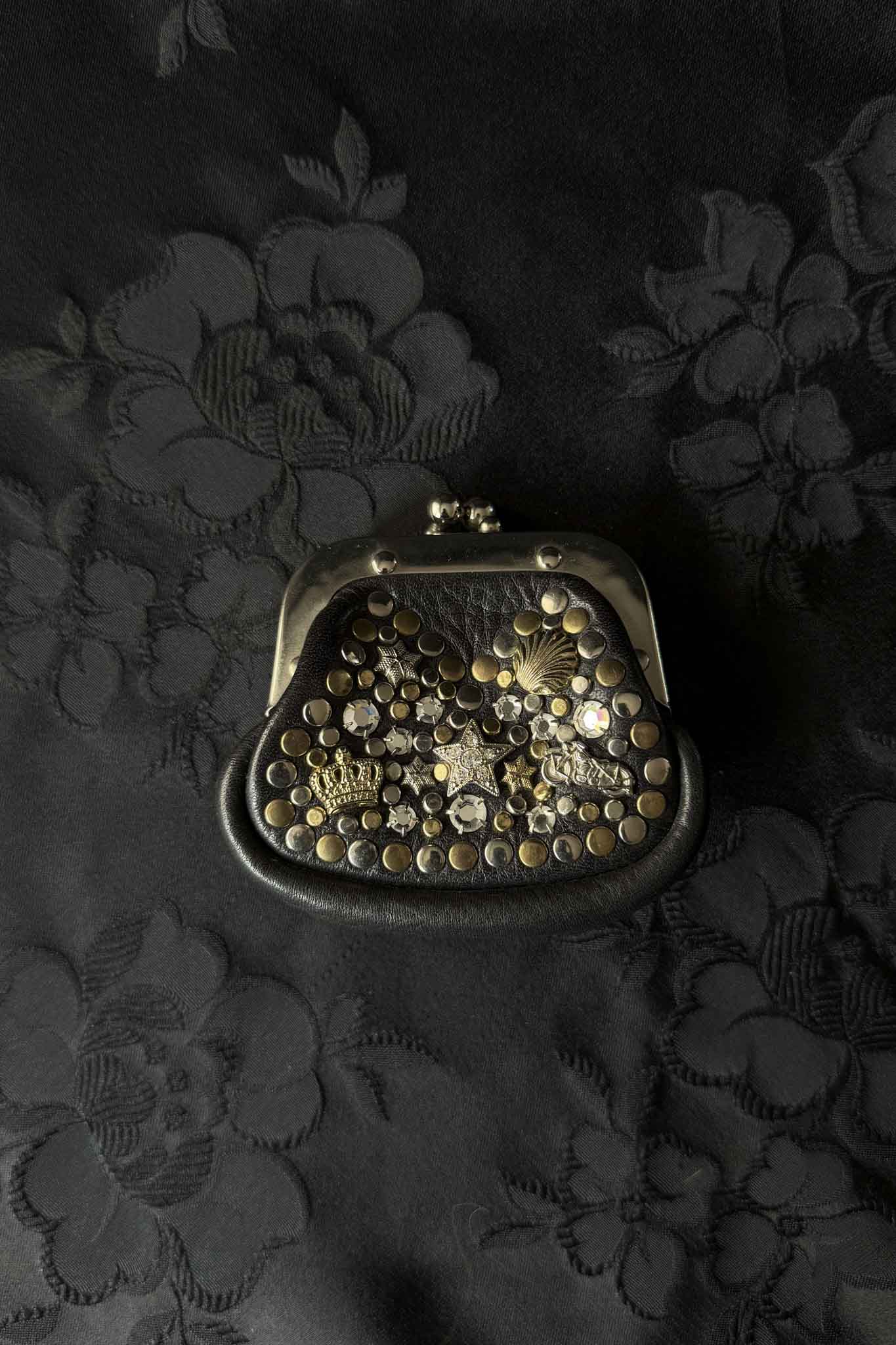 Kolster Mini-Etui aus Leder mit Strass und Nieten