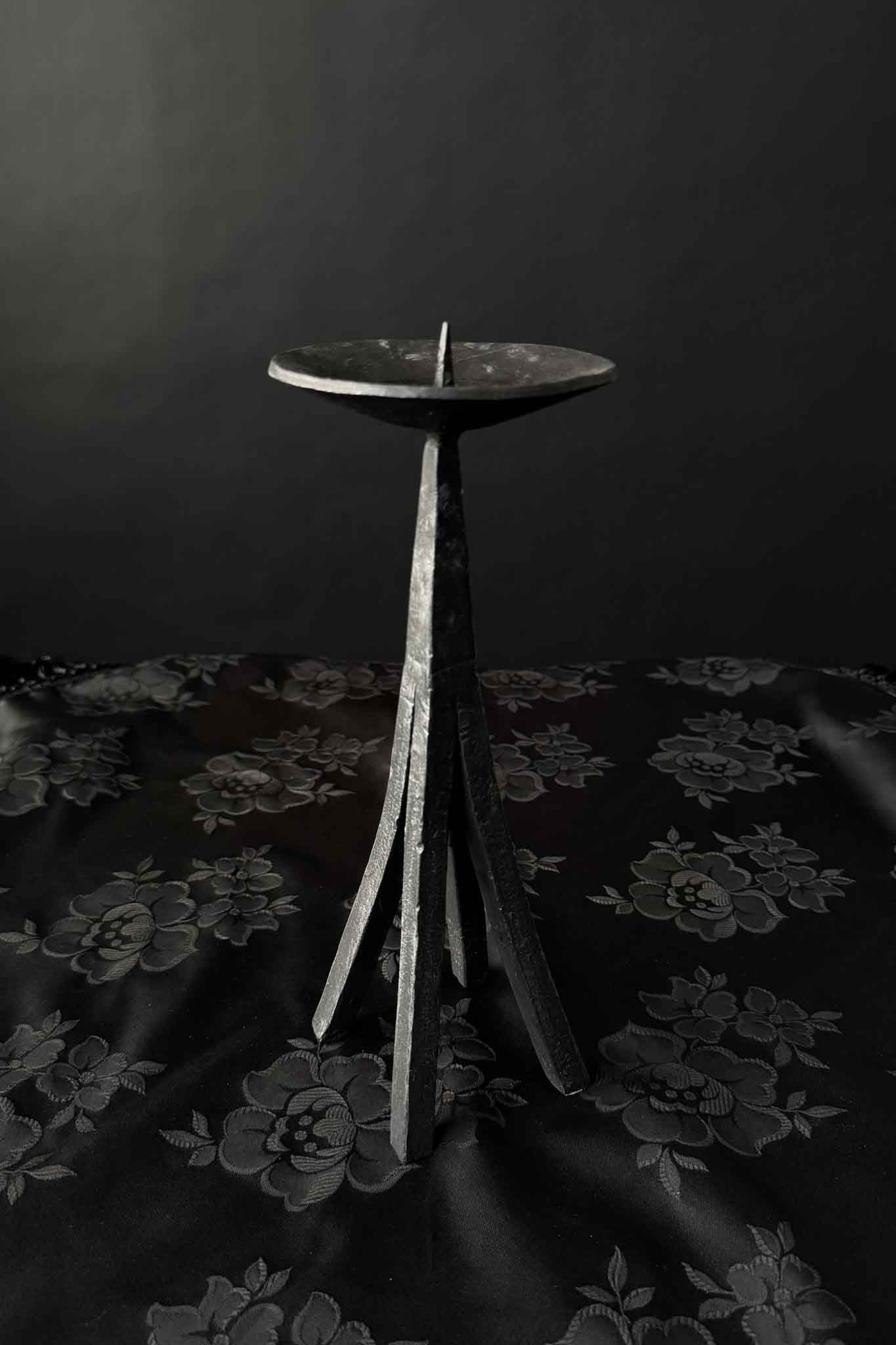 Vintage Brutalist Kerzenständer aus handgeschmiedetem Eisen – 4er Set, 1960s